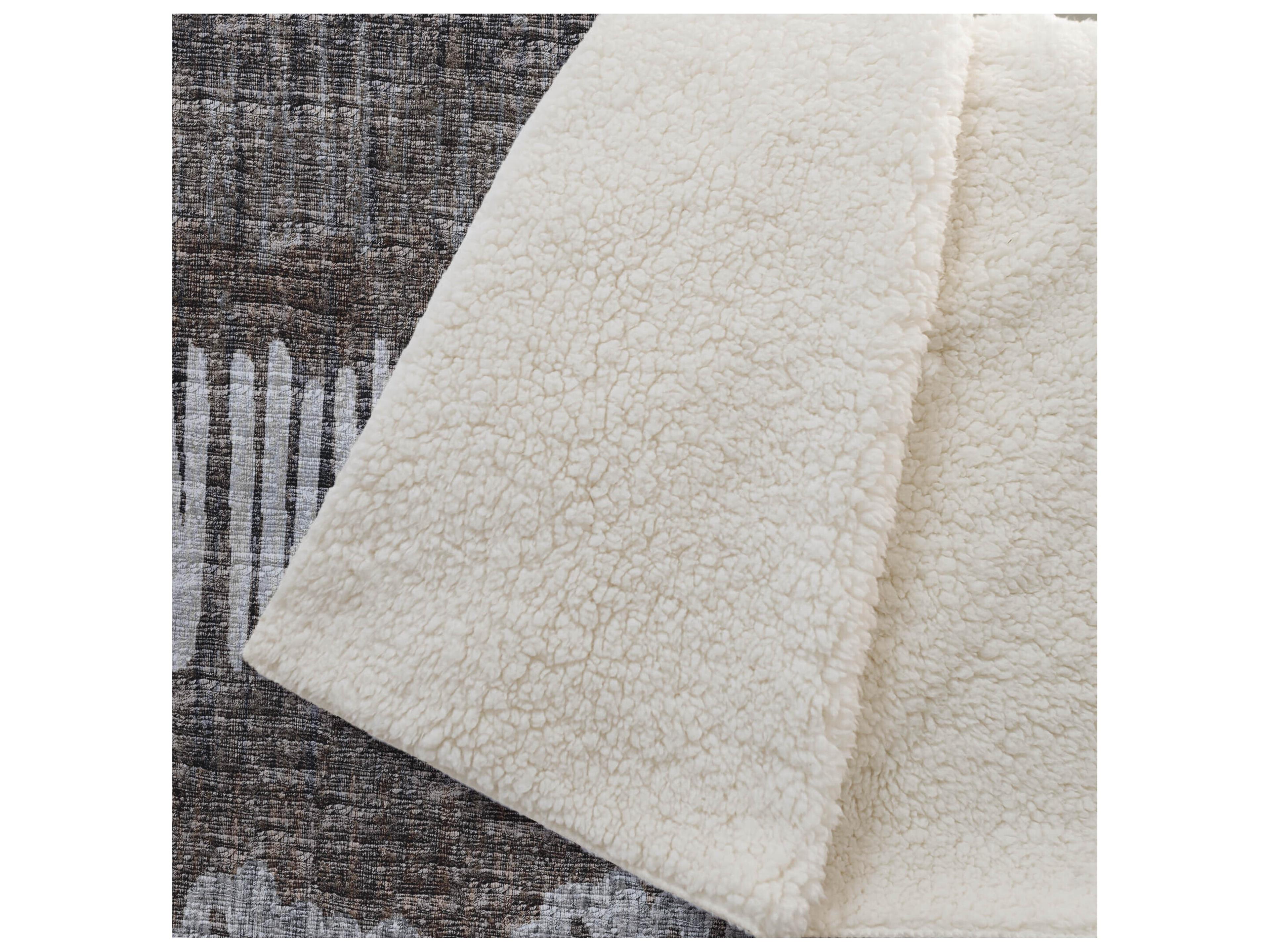 Dalyn Sherpa Brown Polyester Throw