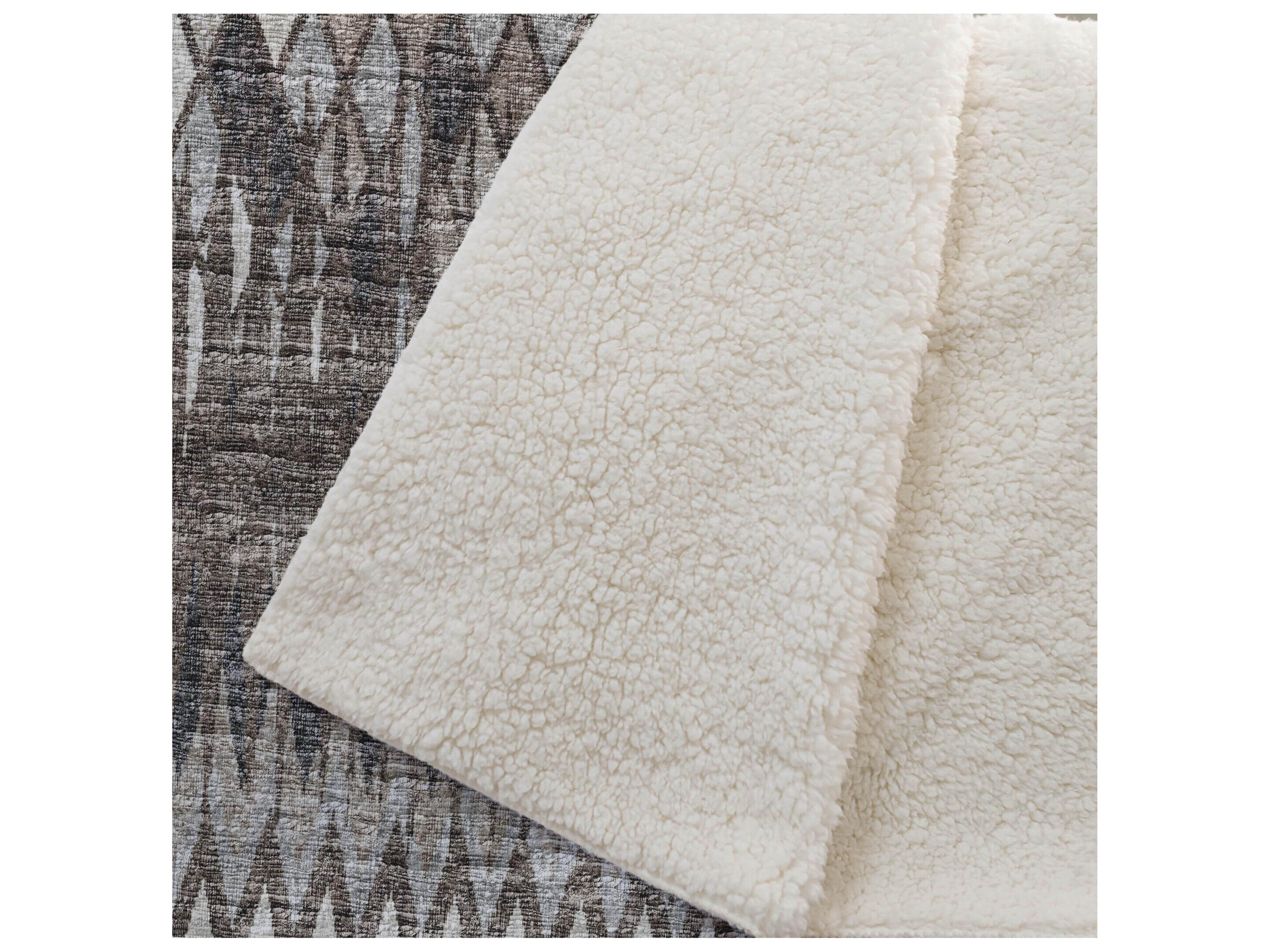 Dalyn Sherpa Chocolate  Polyester Throw