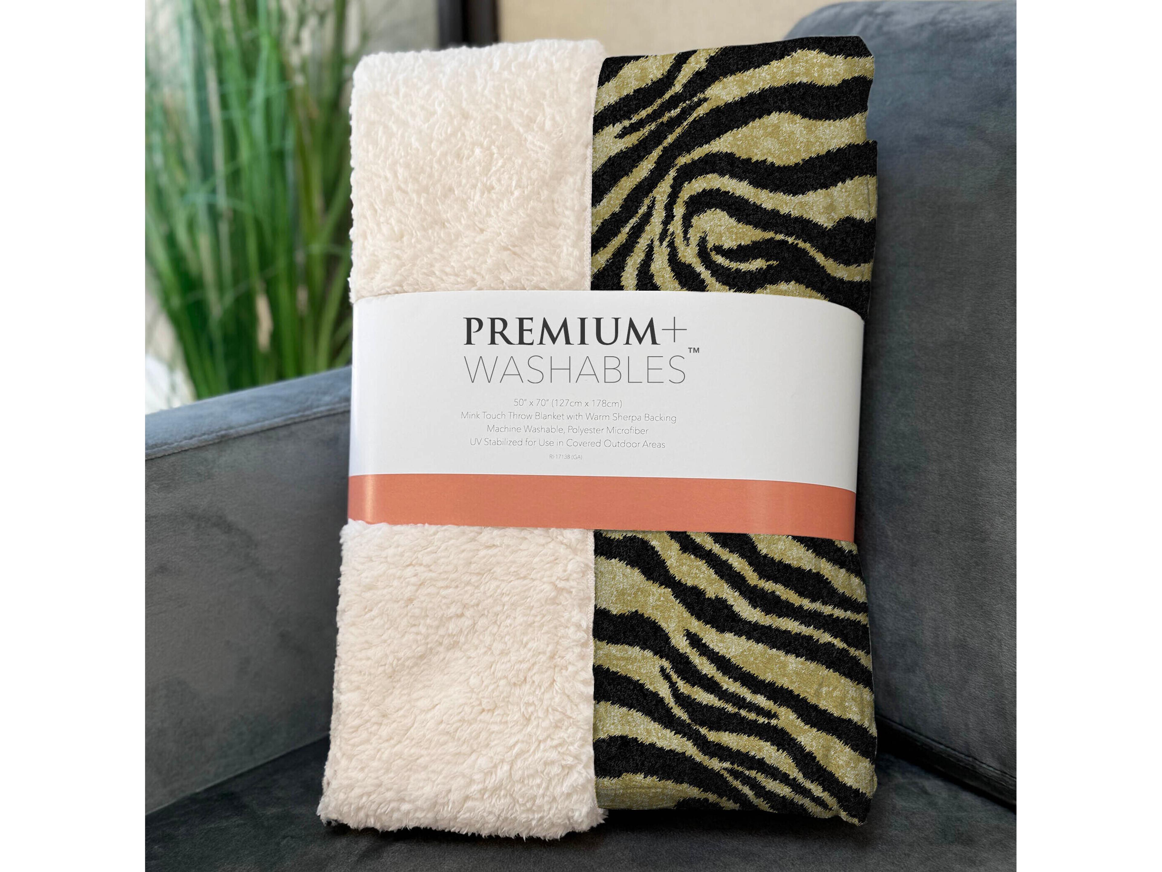 Dalyn Sherpa Gold Polyester Throw