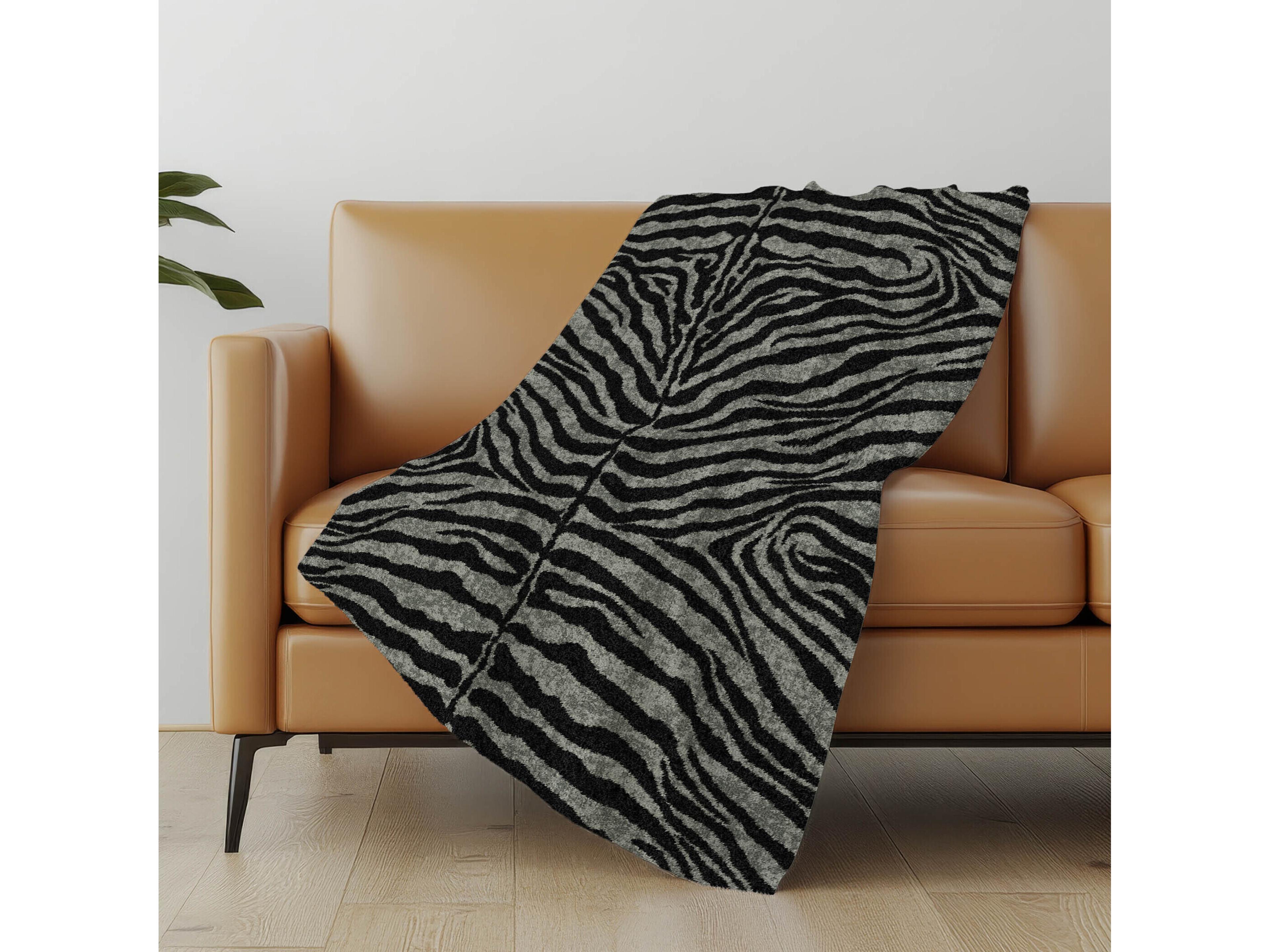 Dalyn Sherpa Black Polyester Throw