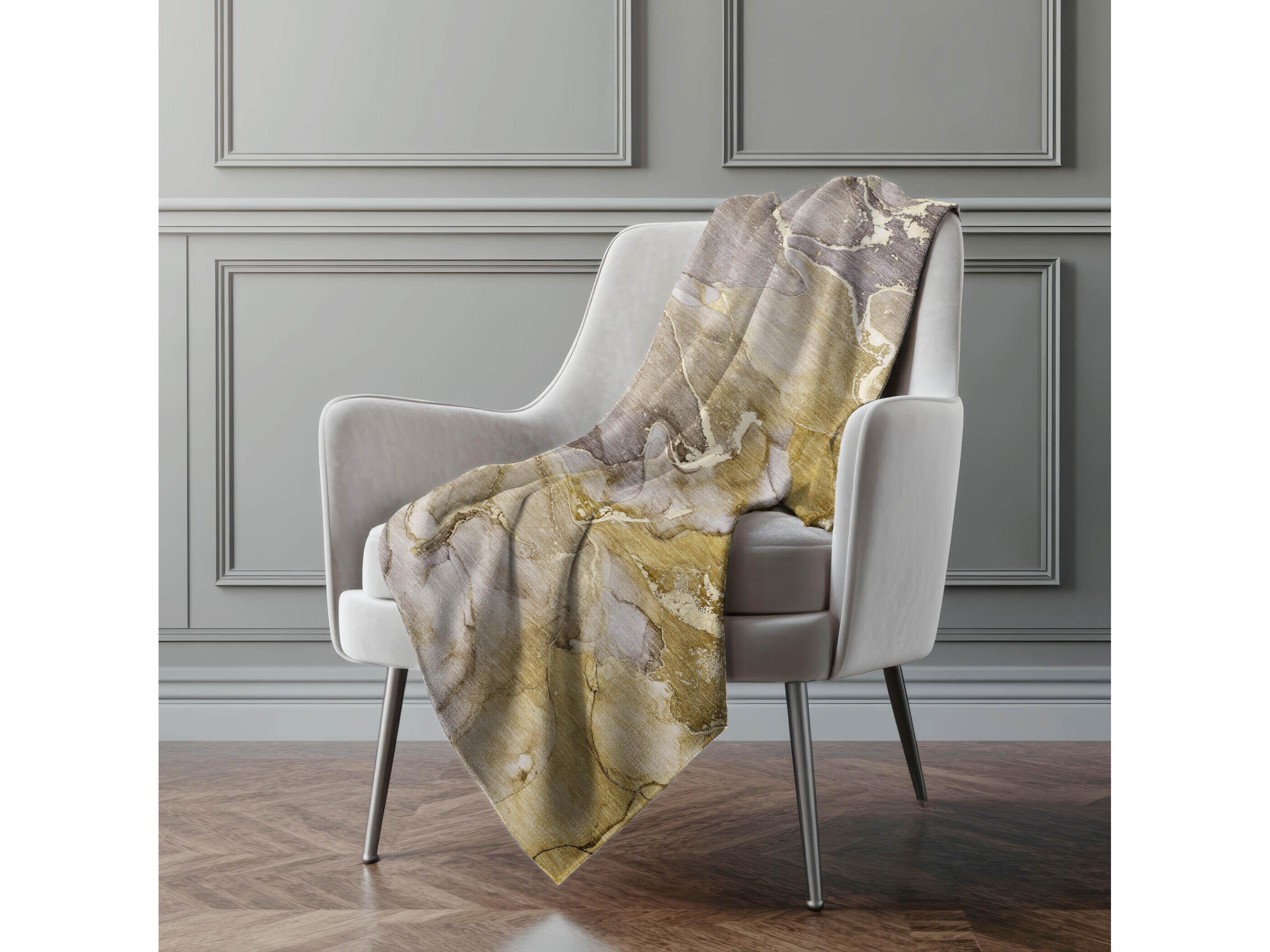 Dalyn Sherpa Brown Polyester Throw