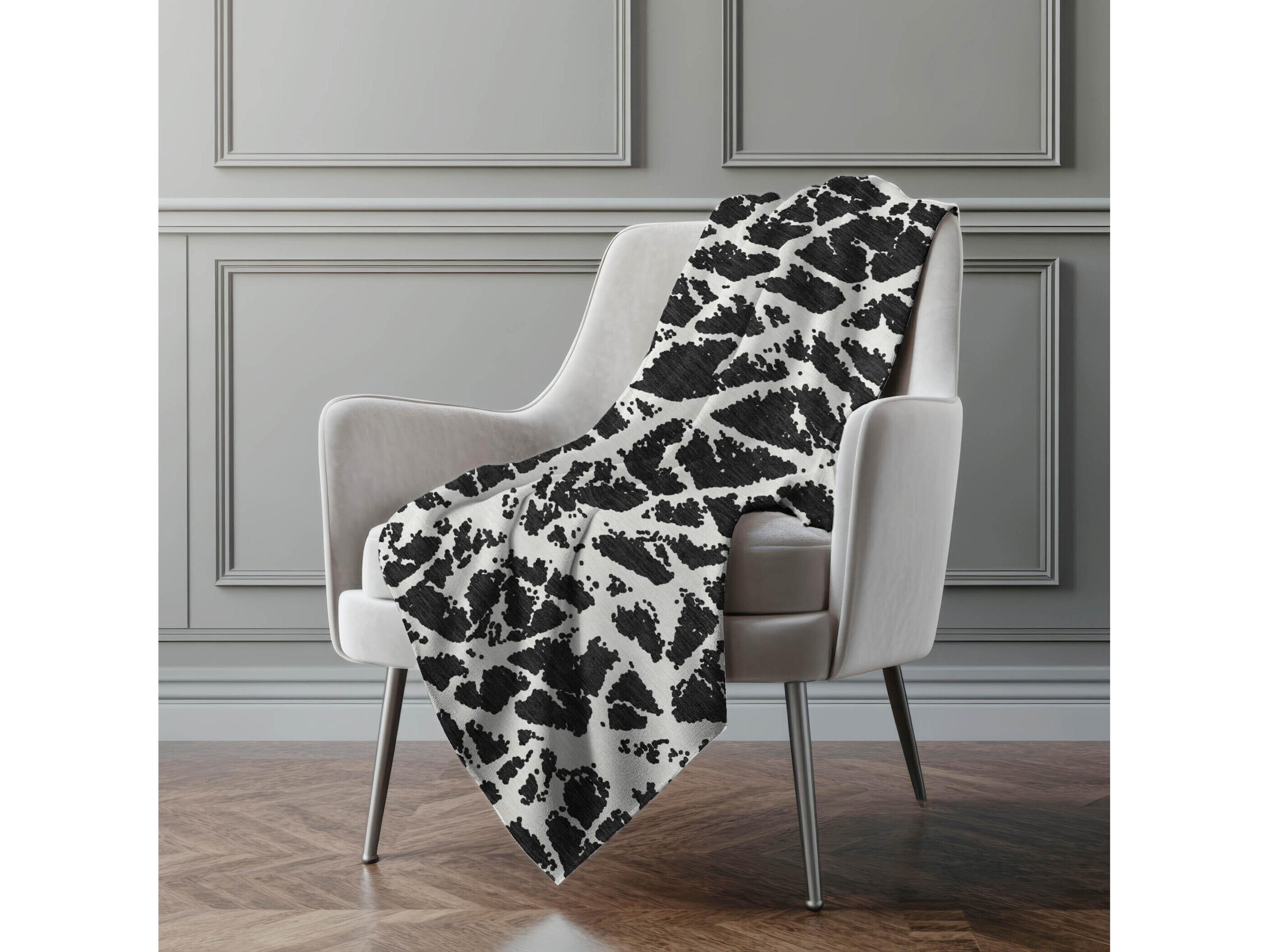 Dalyn Sherpa Black Polyester Throw