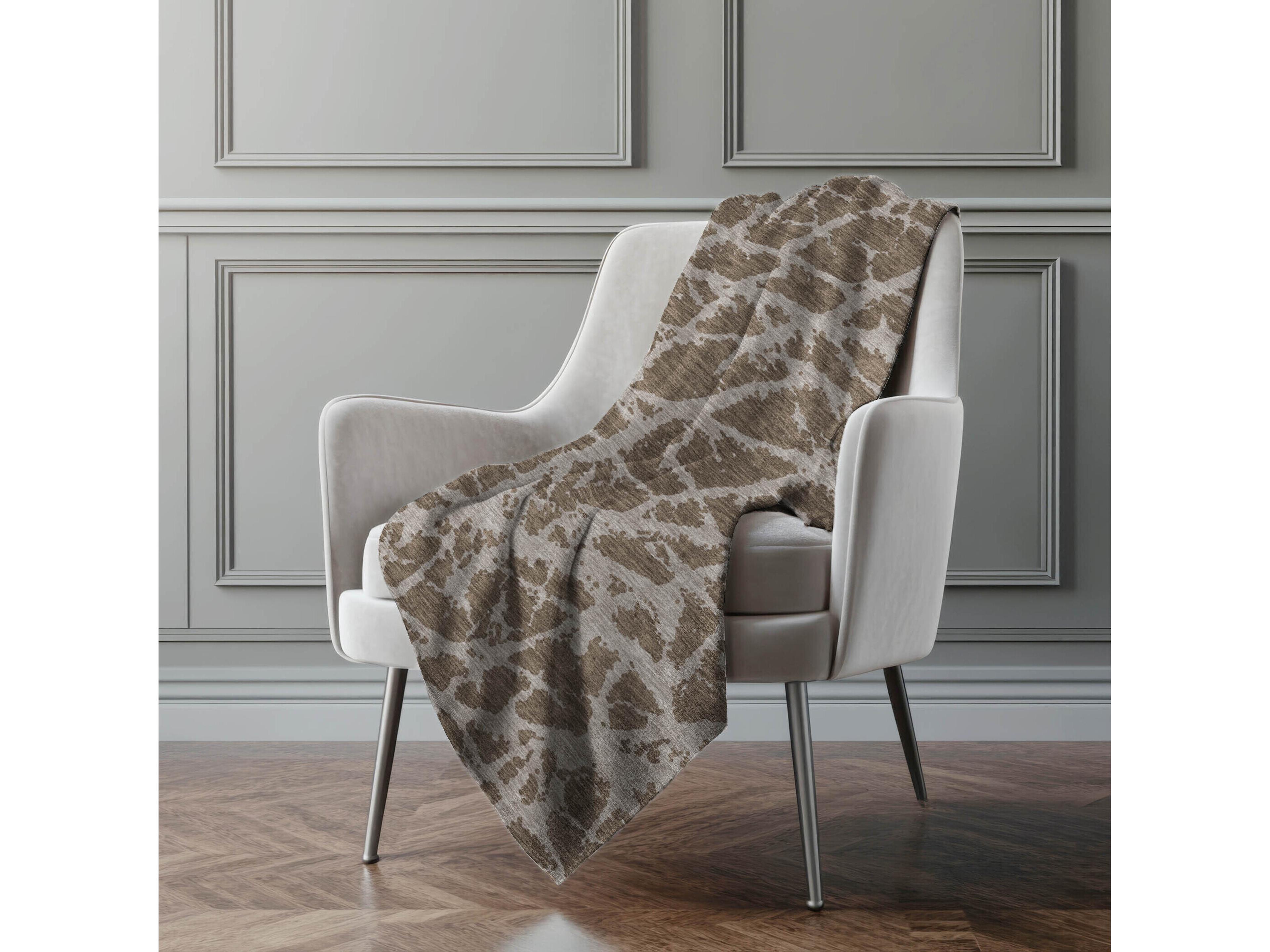 Dalyn Sherpa Brown Polyester Throw