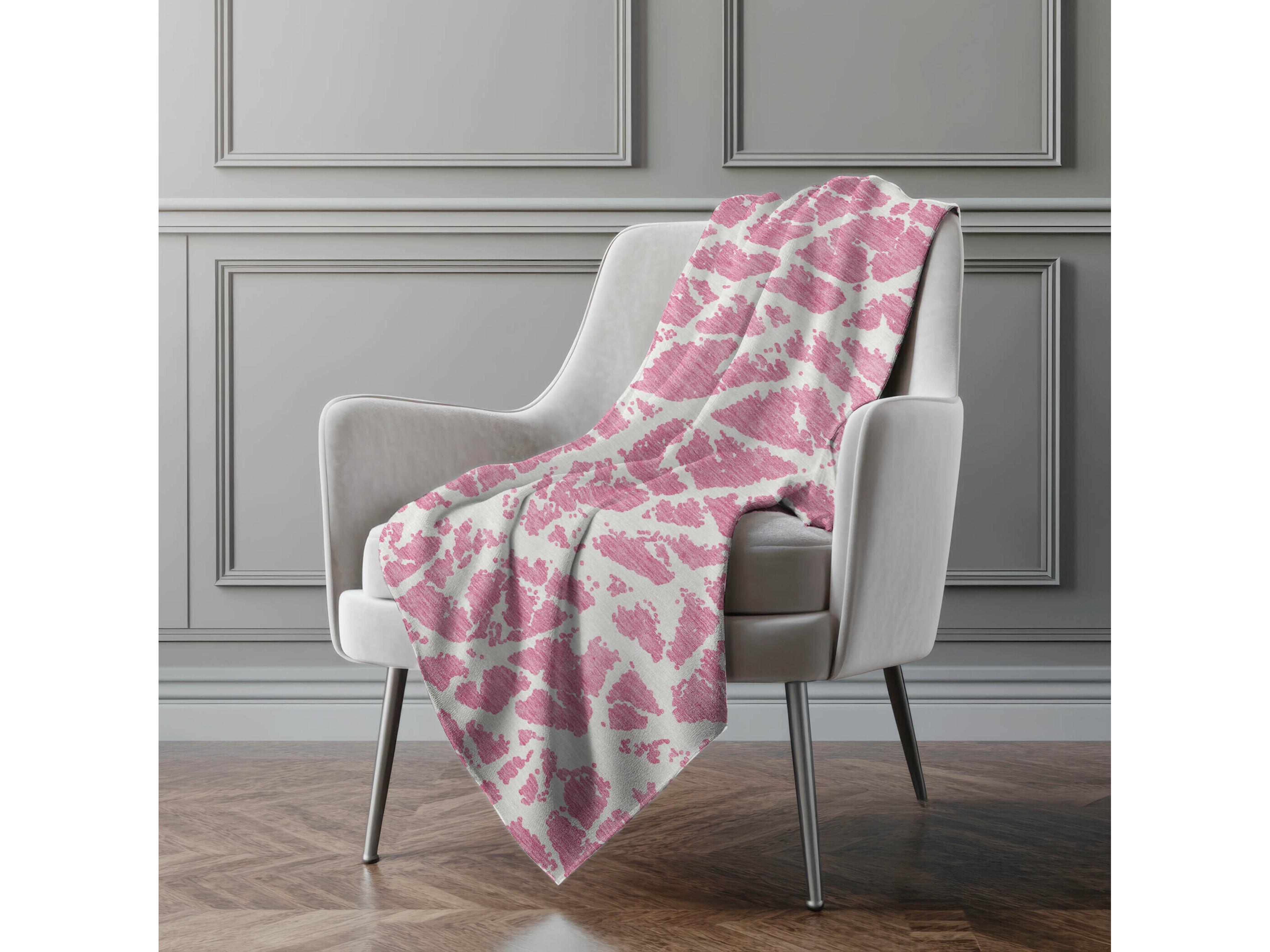 Dalyn Sherpa Pink Polyester Throw