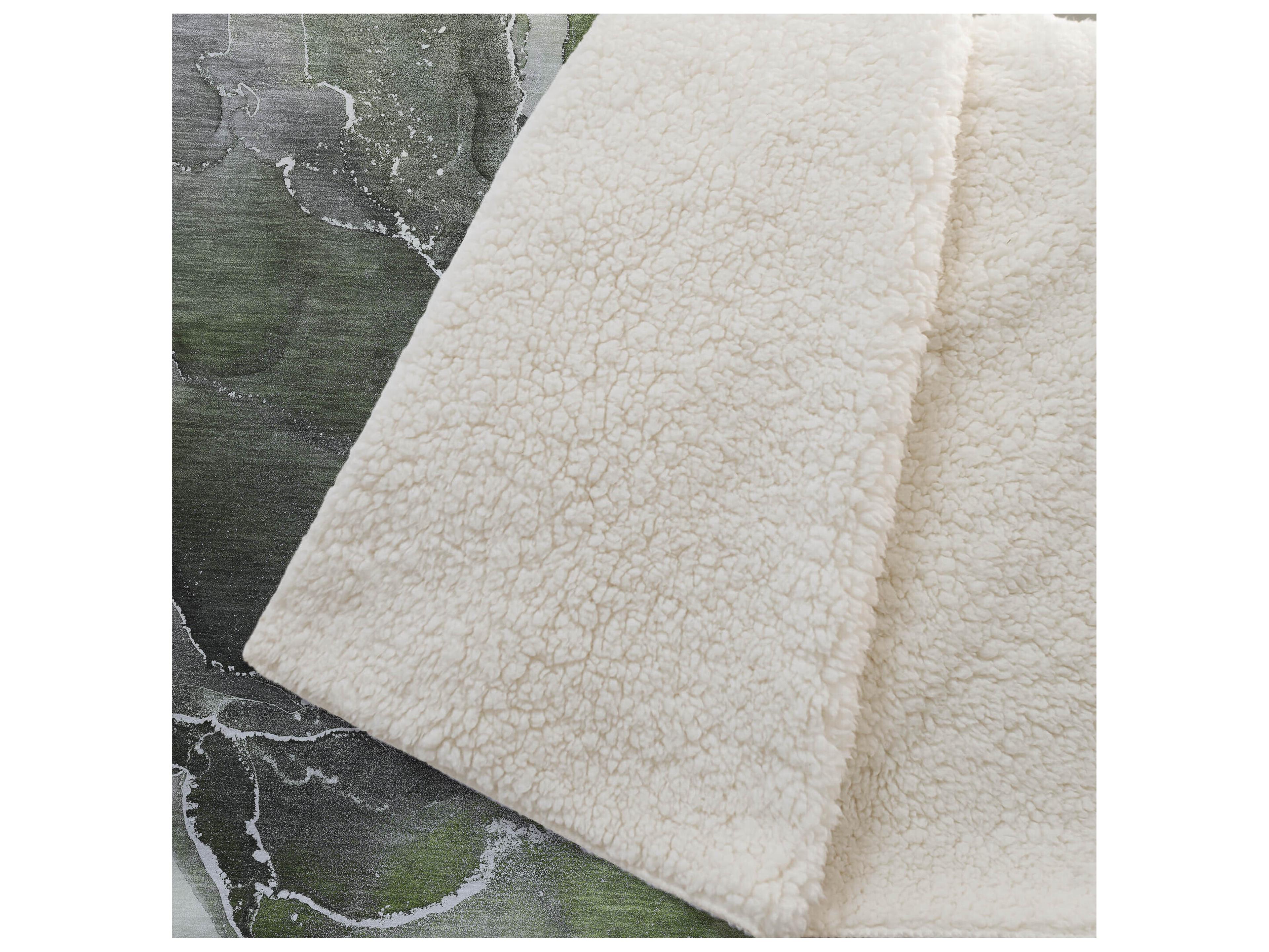 Dalyn Sherpa Green Polyester Throw