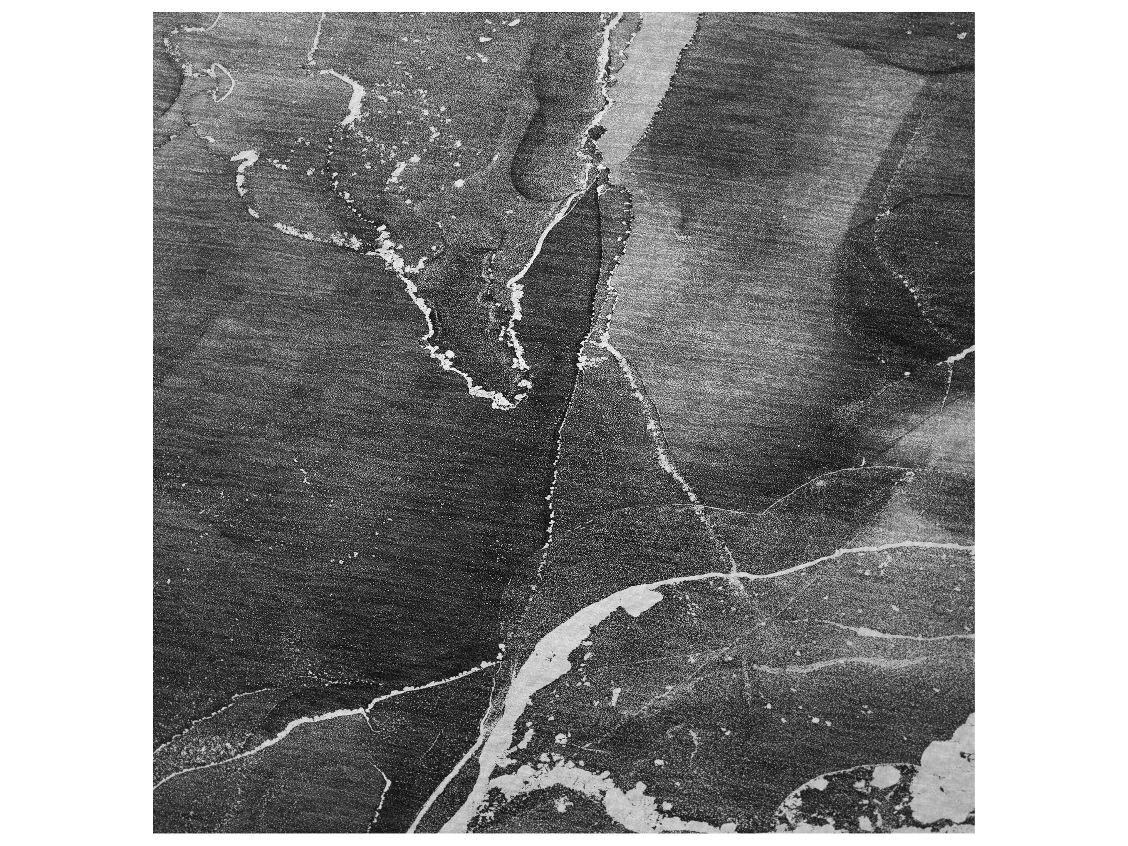 Dalyn Sherpa Gray Polyester Throw