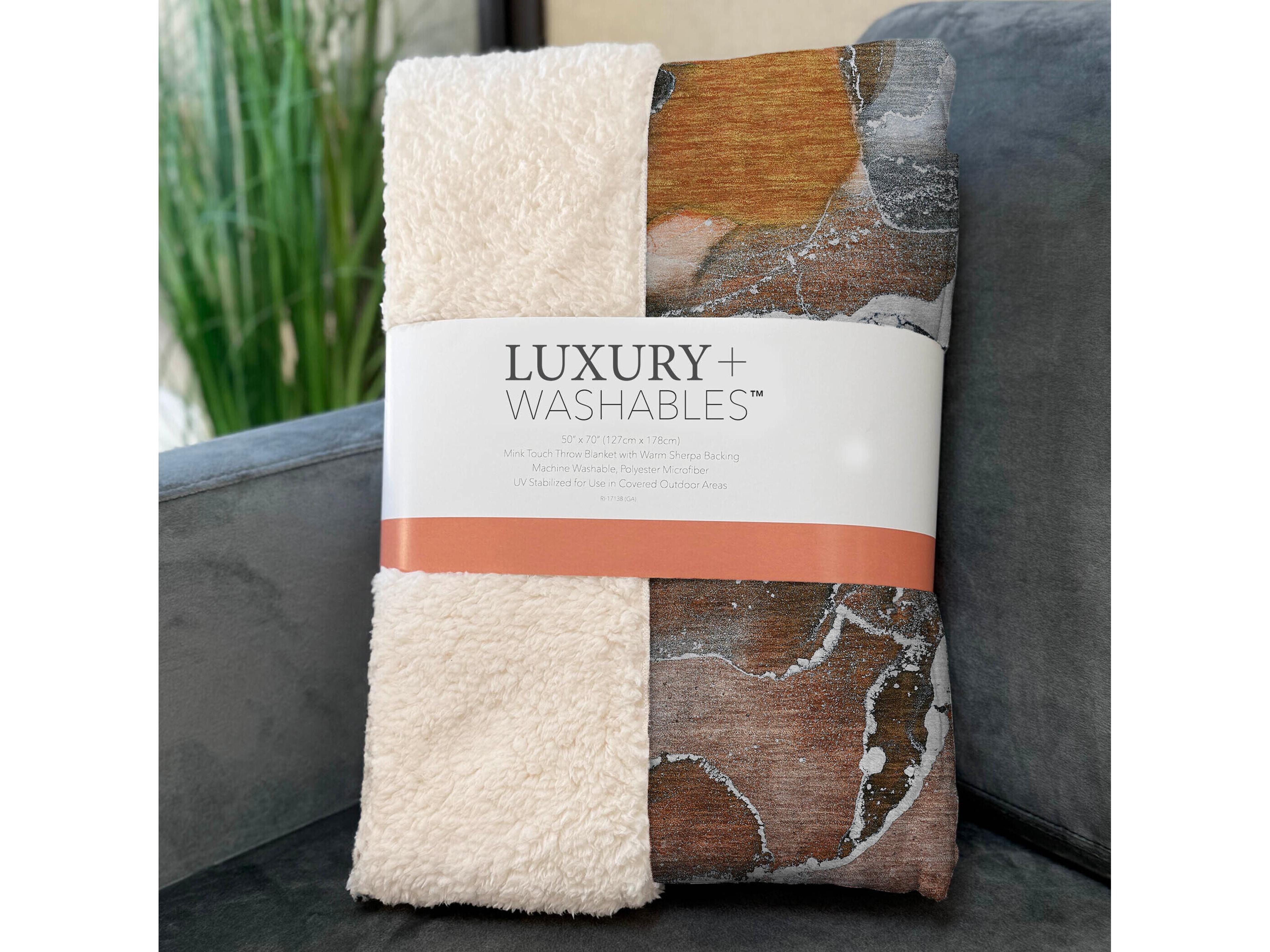 Dalyn Sherpa Orange Polyester Throw