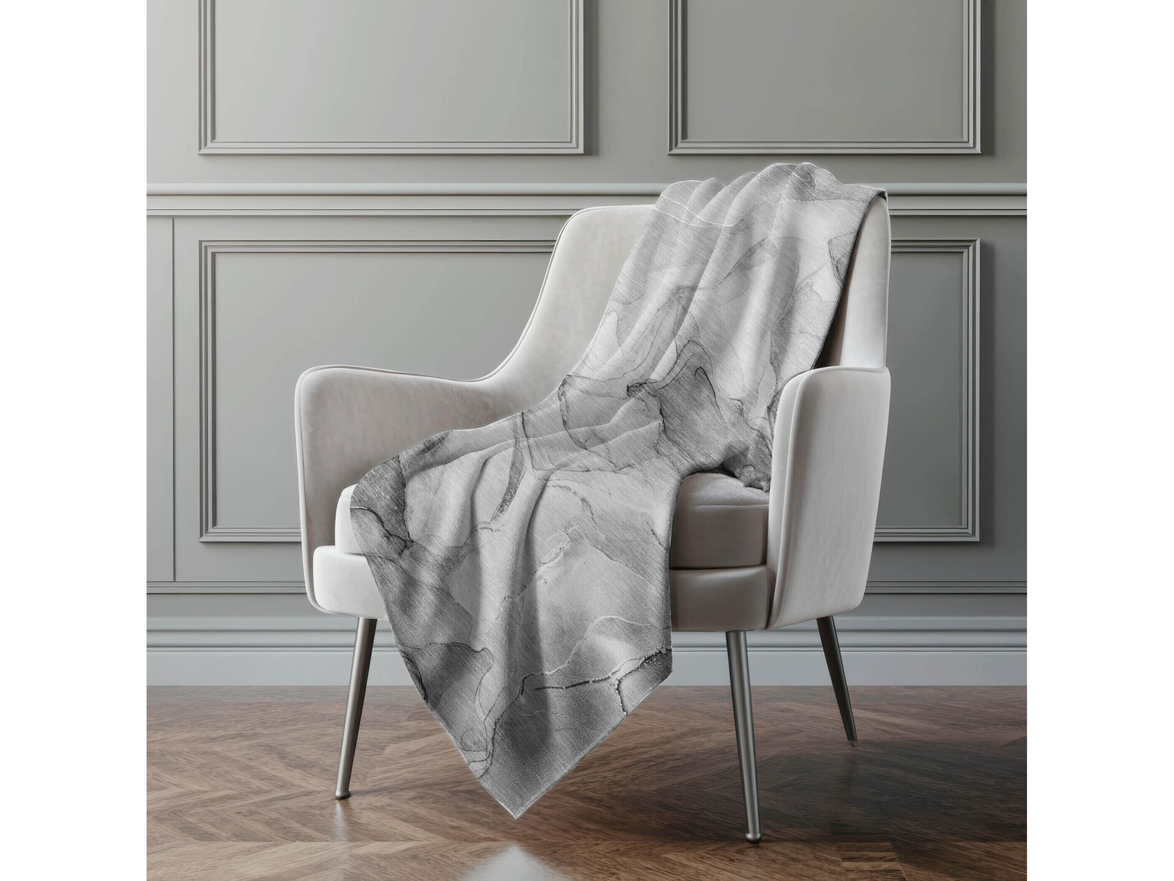 Dalyn Sherpa Gray Polyester Throw