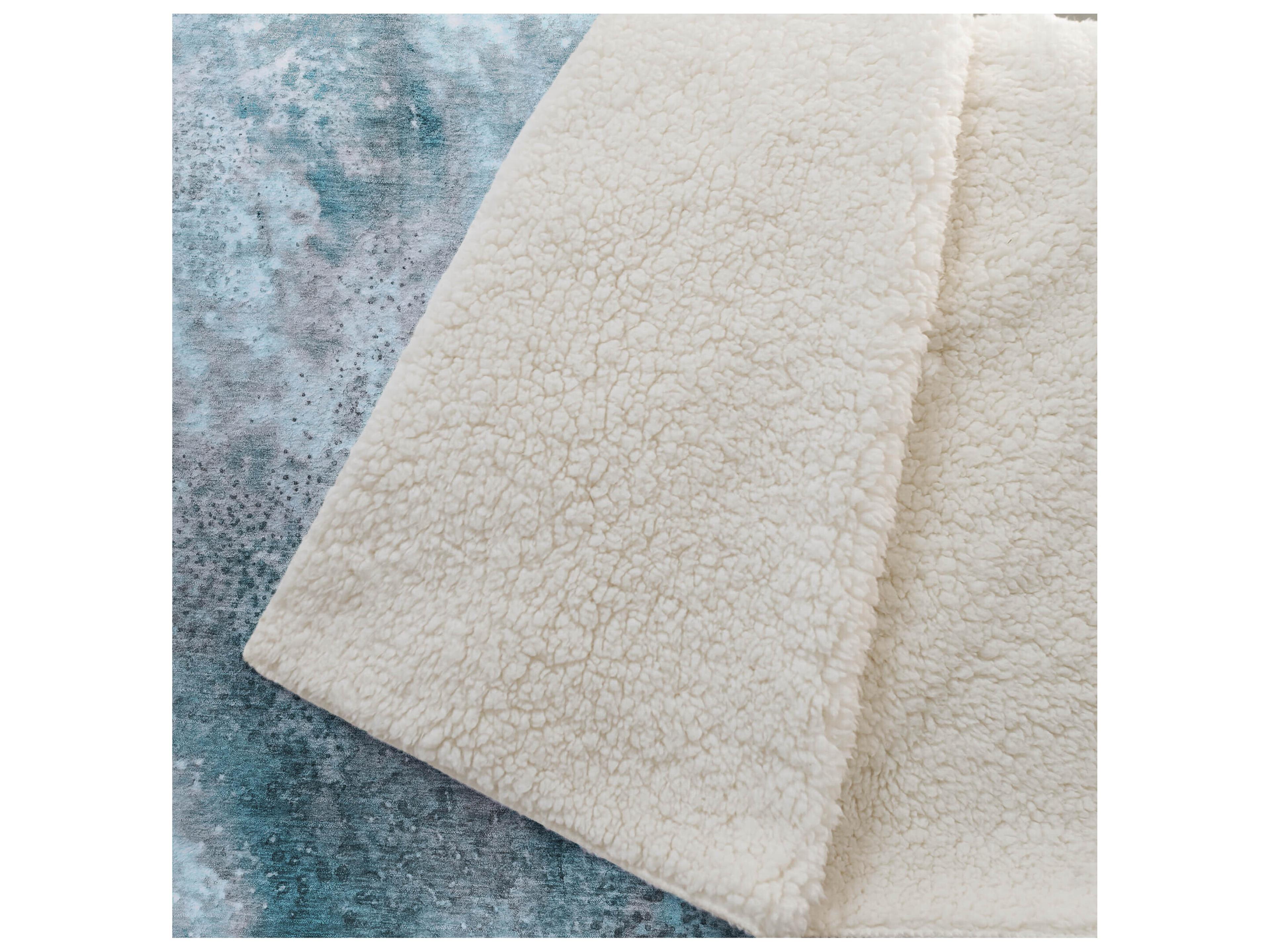 Dalyn Sherpa Teal Polyester Throw