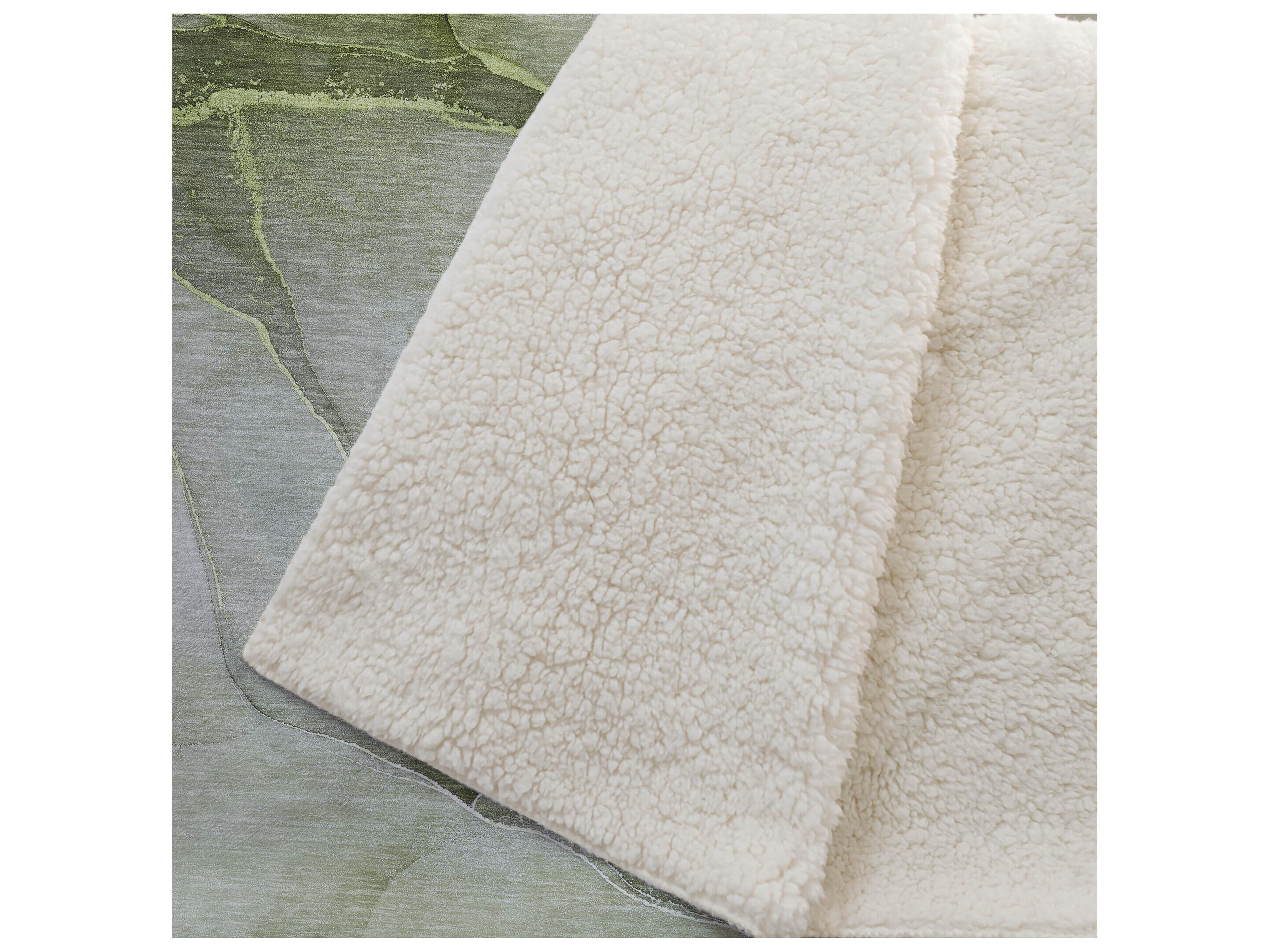 Dalyn Sherpa Green Polyester Throw