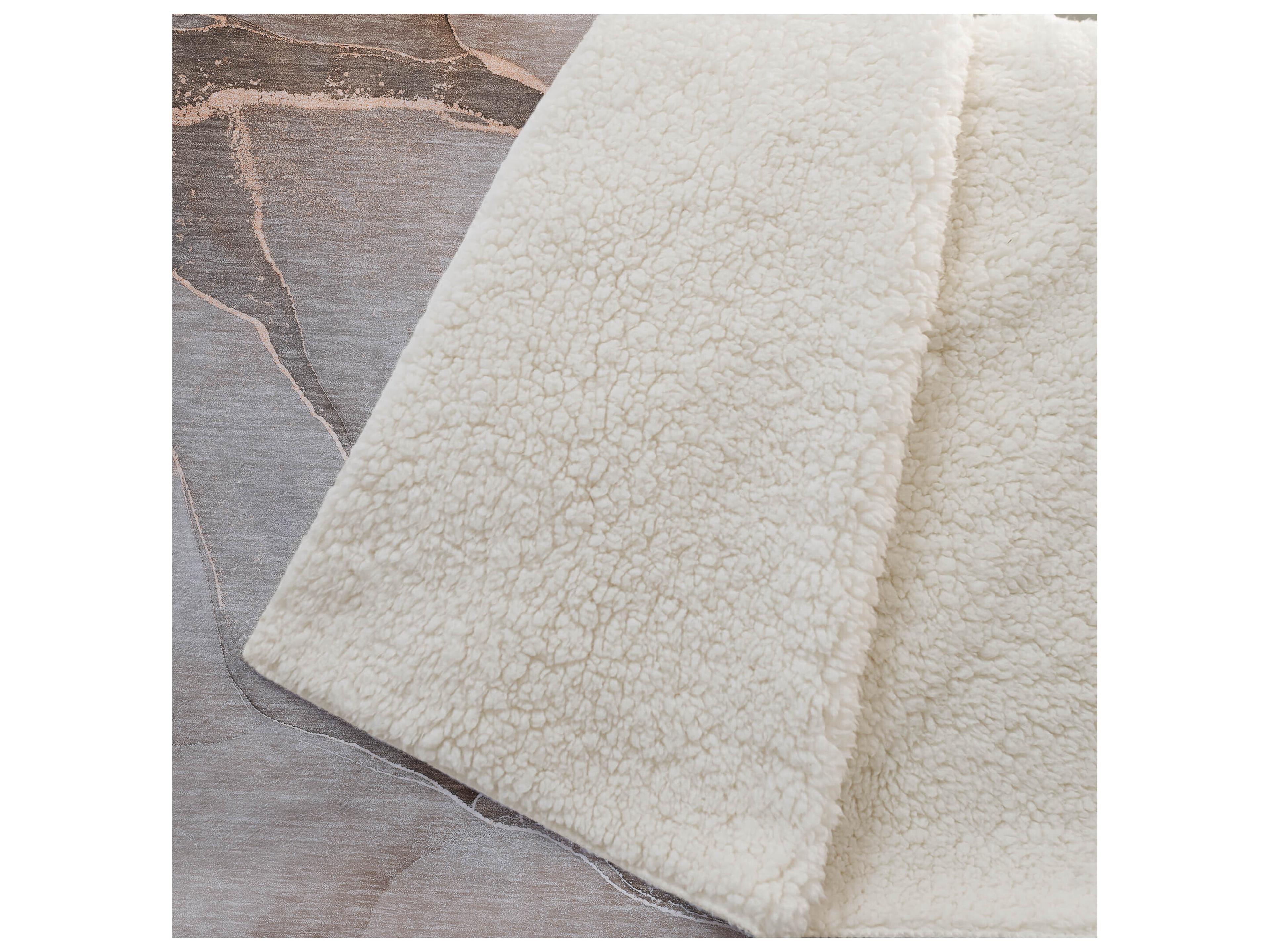 Dalyn Sherpa Brown Polyester Throw