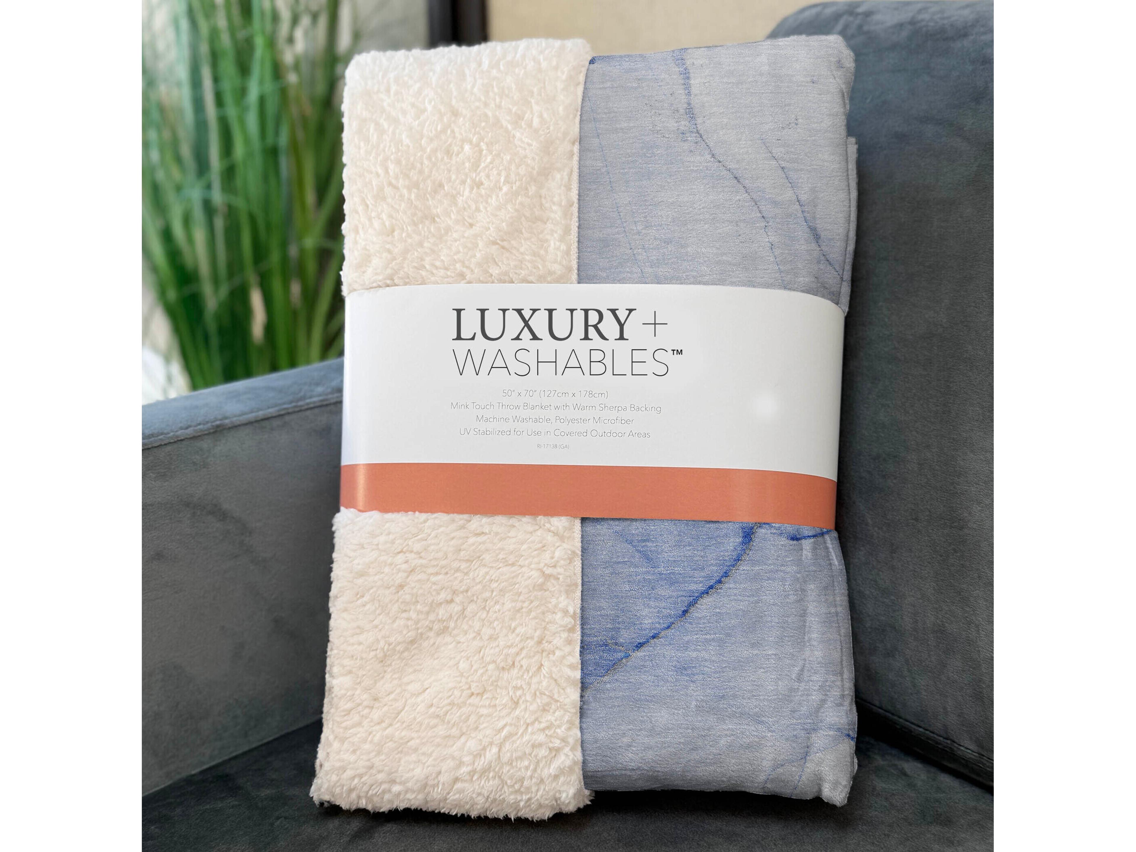 Dalyn Sherpa Blue Polyester Throw