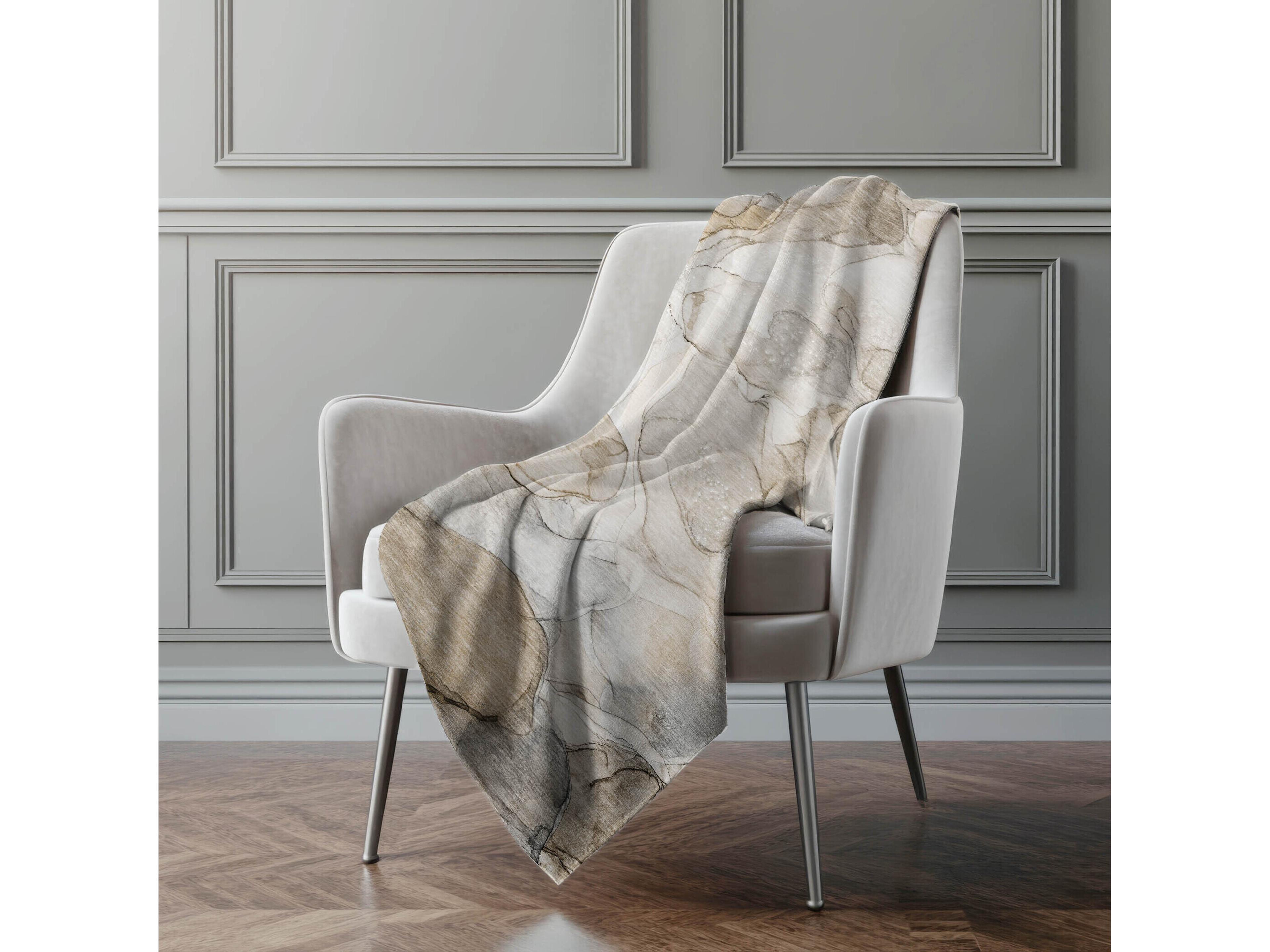 Dalyn Sherpa Brown Polyester Throw