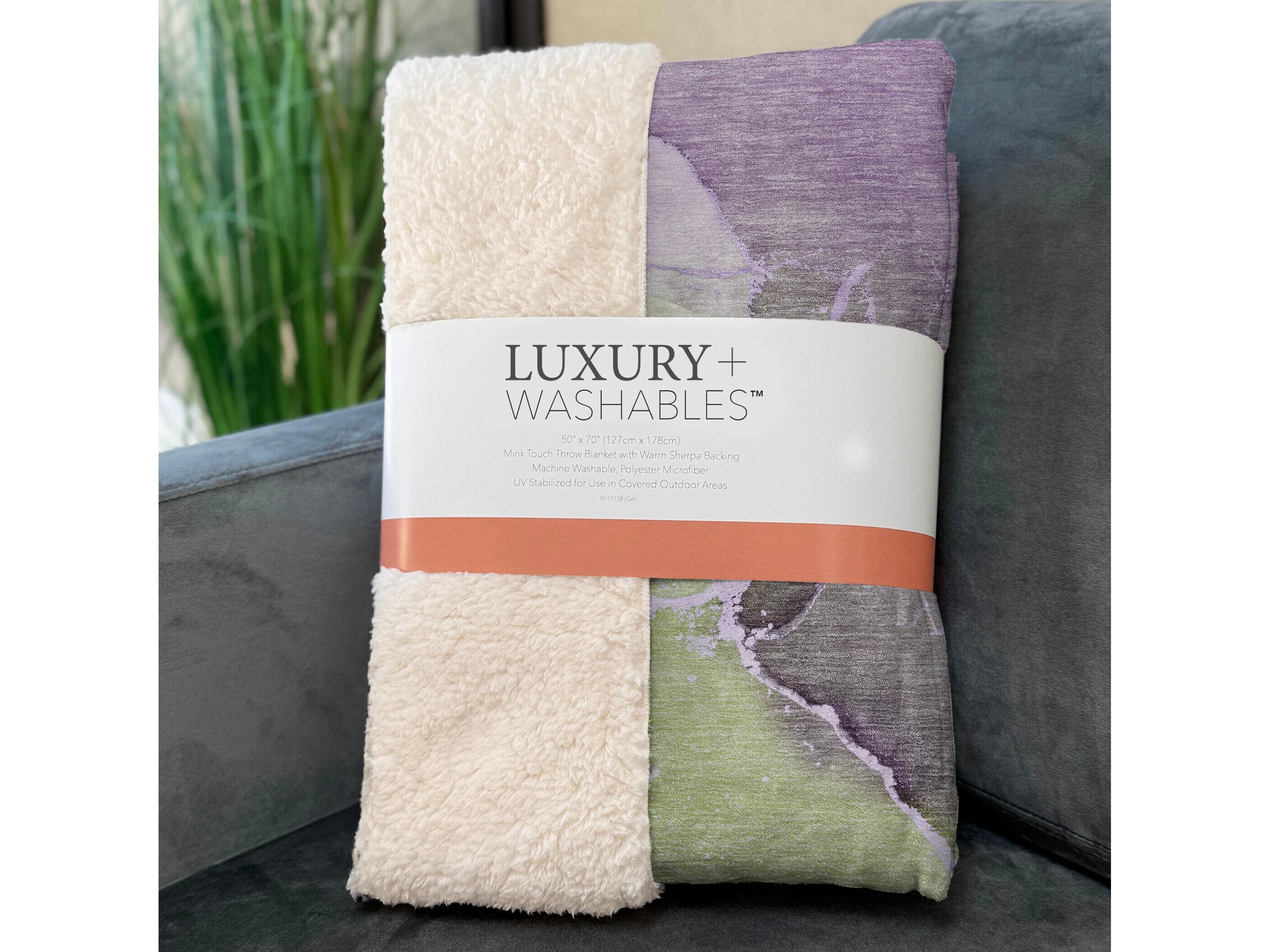 Dalyn Sherpa Purple Polyester Throw