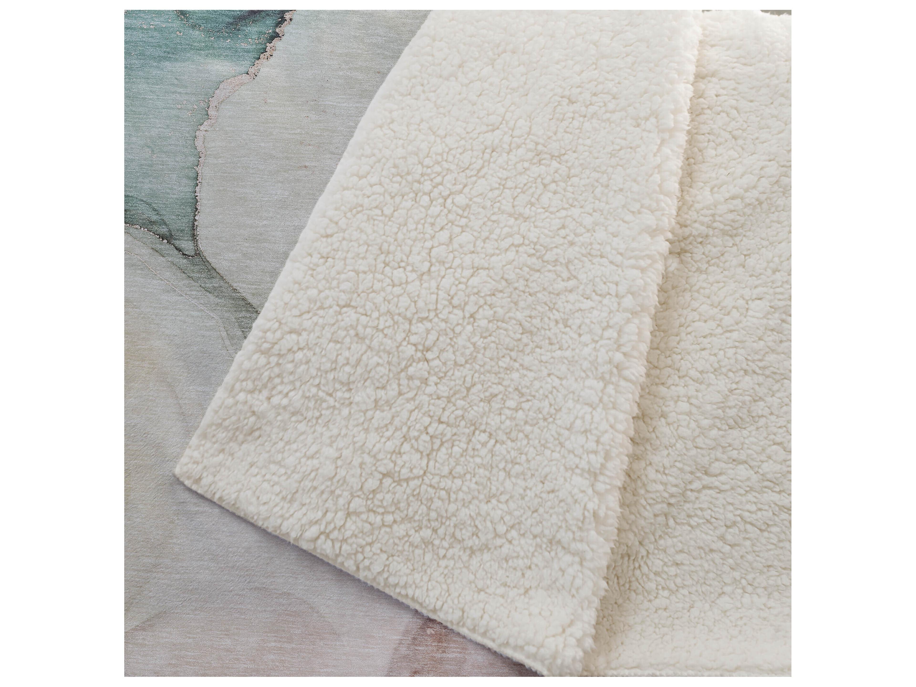 Dalyn Sherpa Teal Polyester Throw