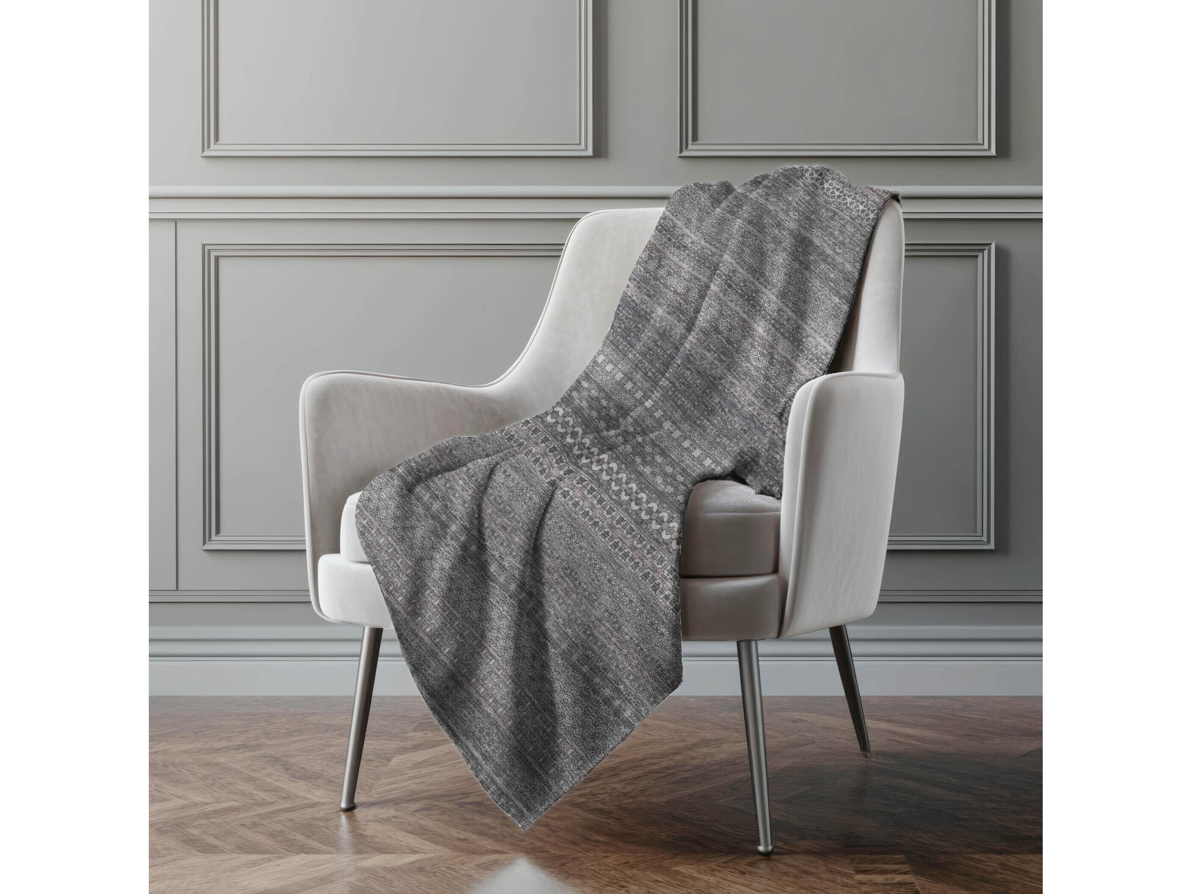 Dalyn Sherpa Gray Polyester Throw