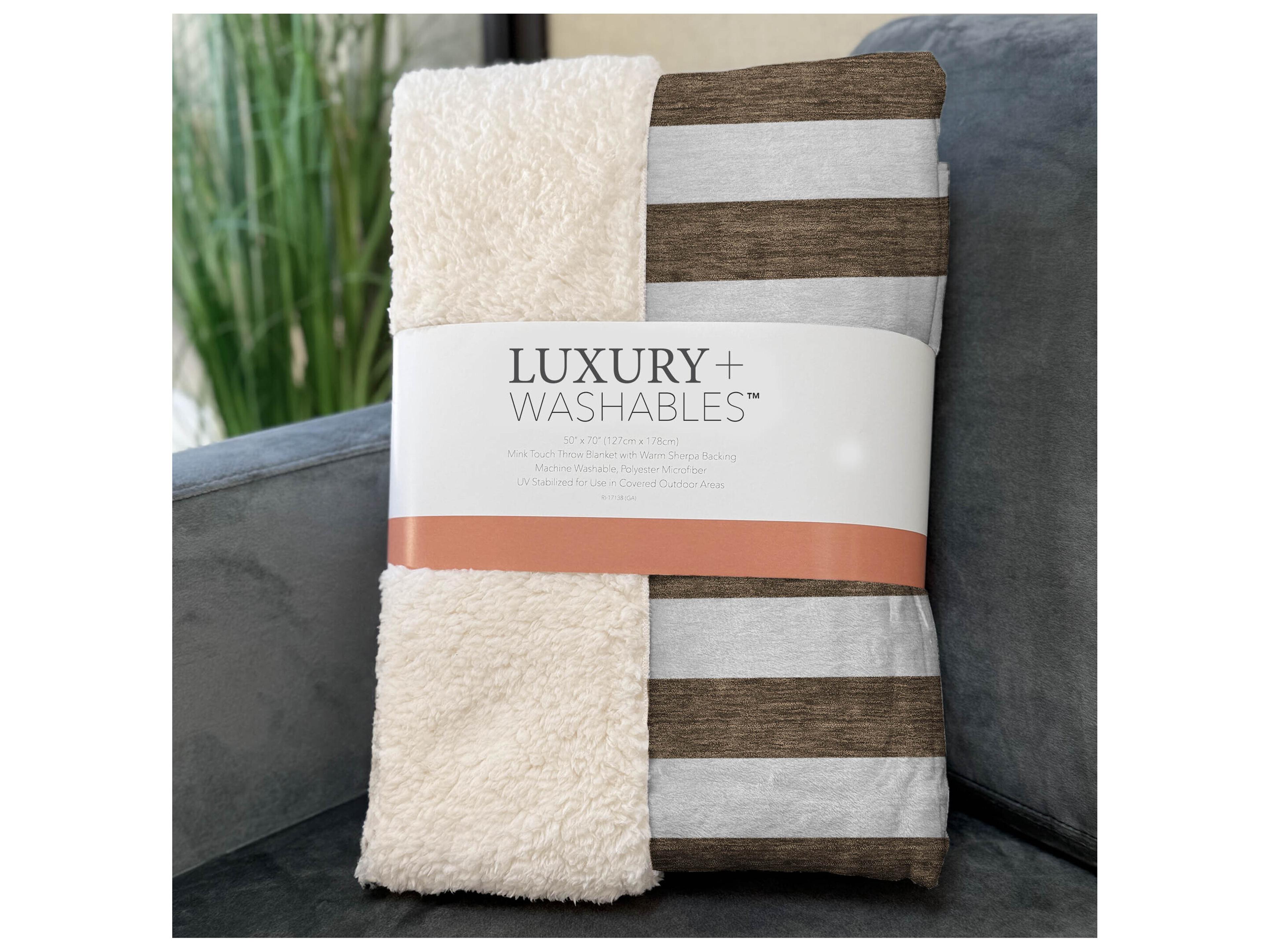 Dalyn Sherpa Brown Polyester Throw