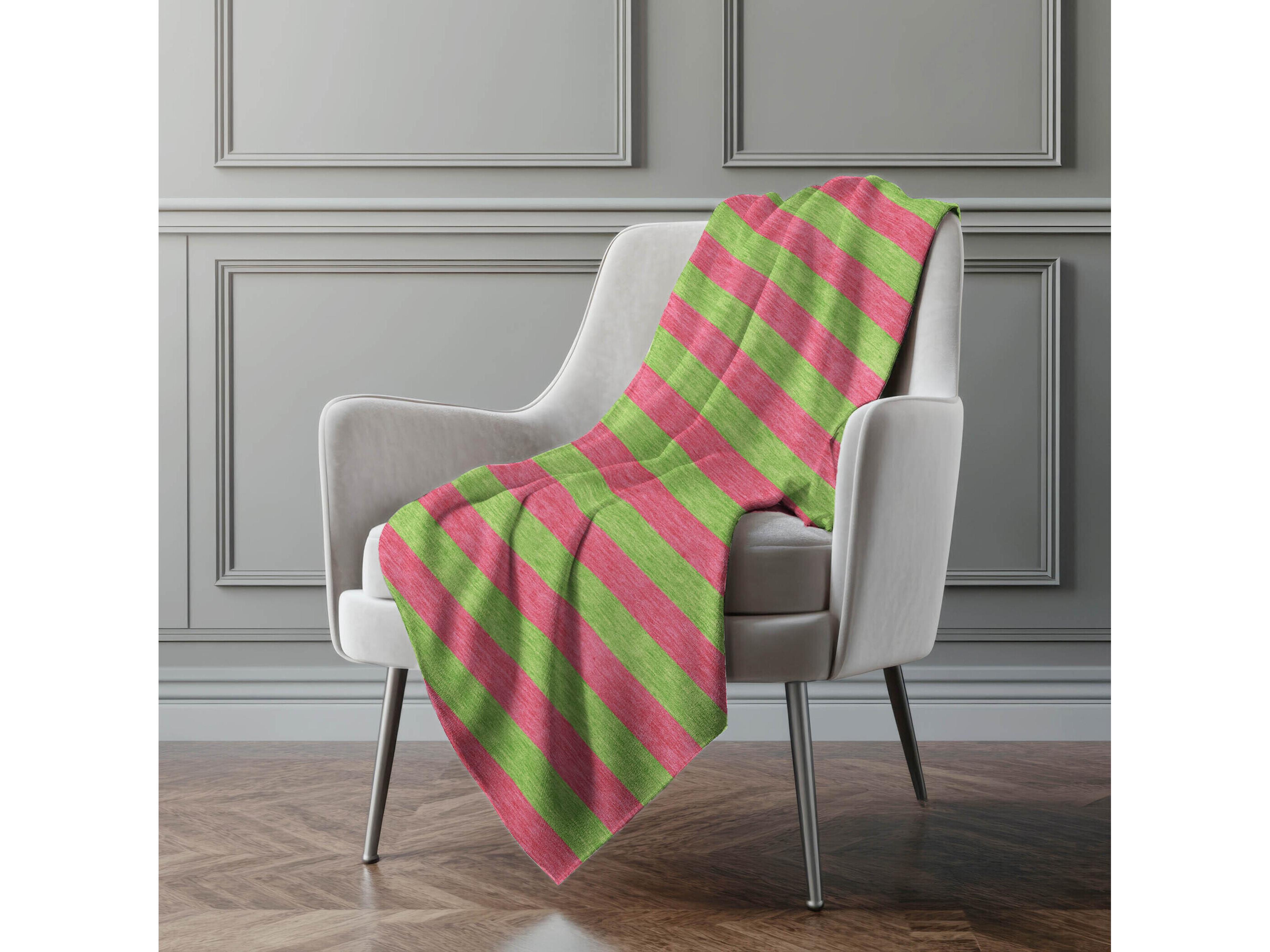 Dalyn Sherpa Pink Polyester Throw