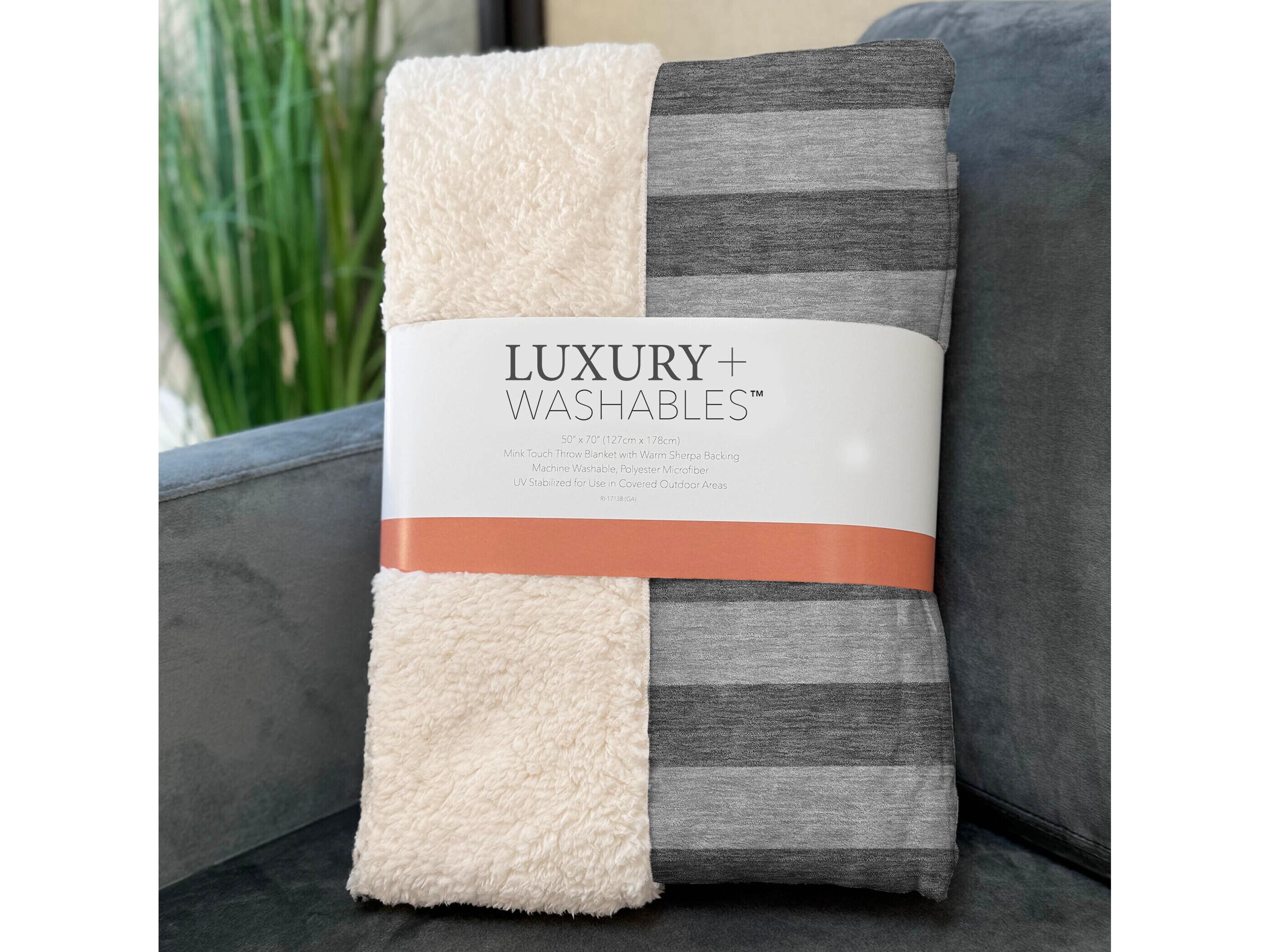 Dalyn Sherpa Gray Polyester Throw