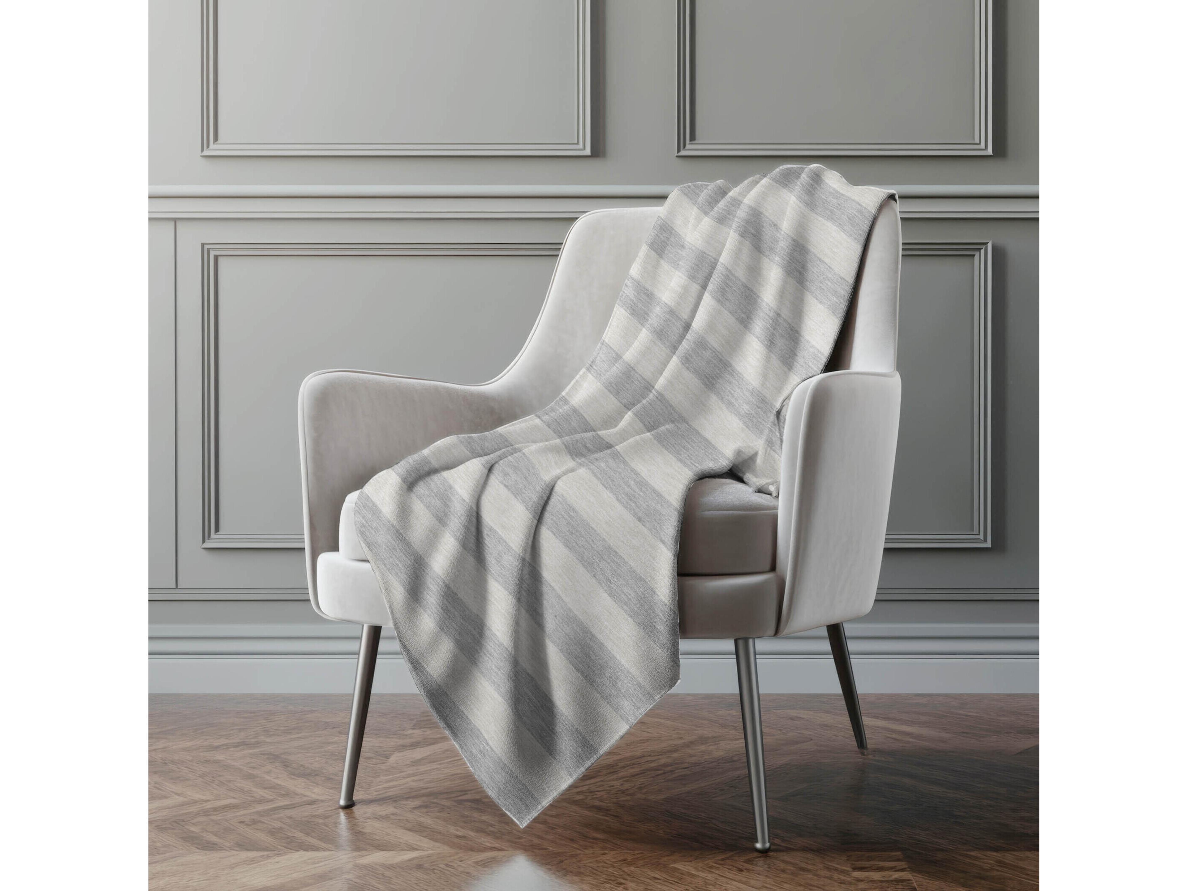 Dalyn Sherpa Gray Polyester Throw
