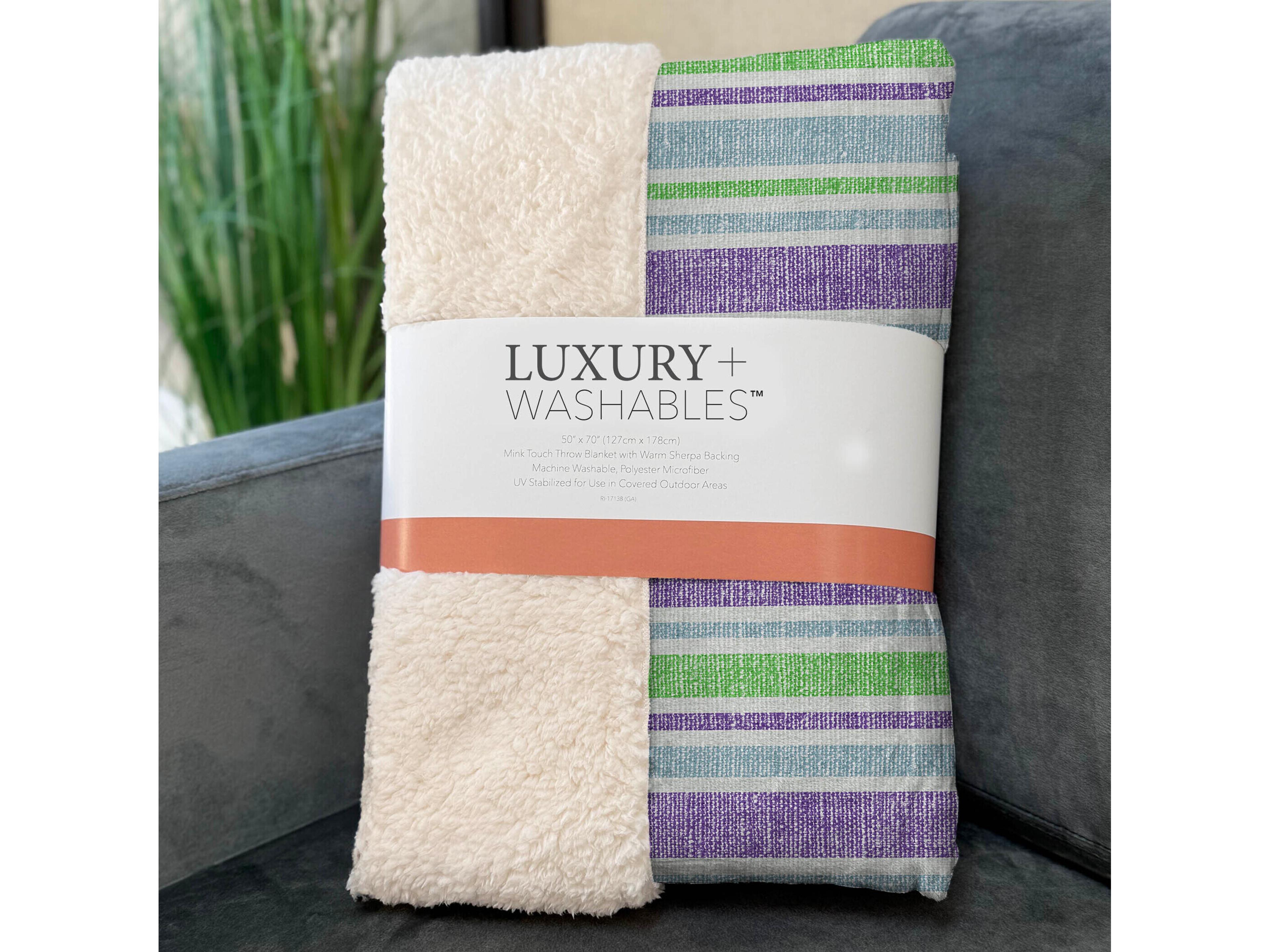 Dalyn Sherpa Green Polyester Throw