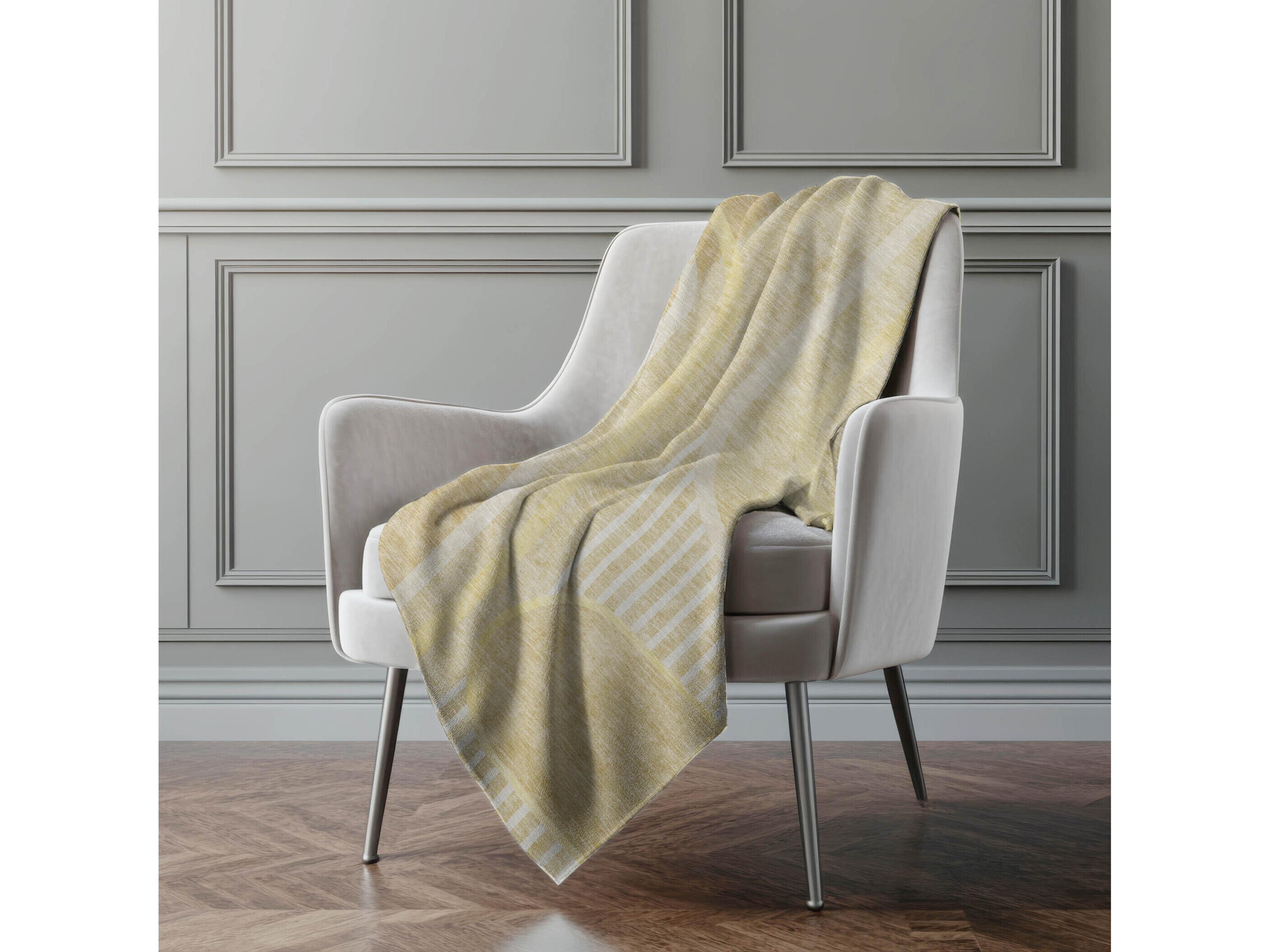 Dalyn Sherpa Brown Polyester Throw