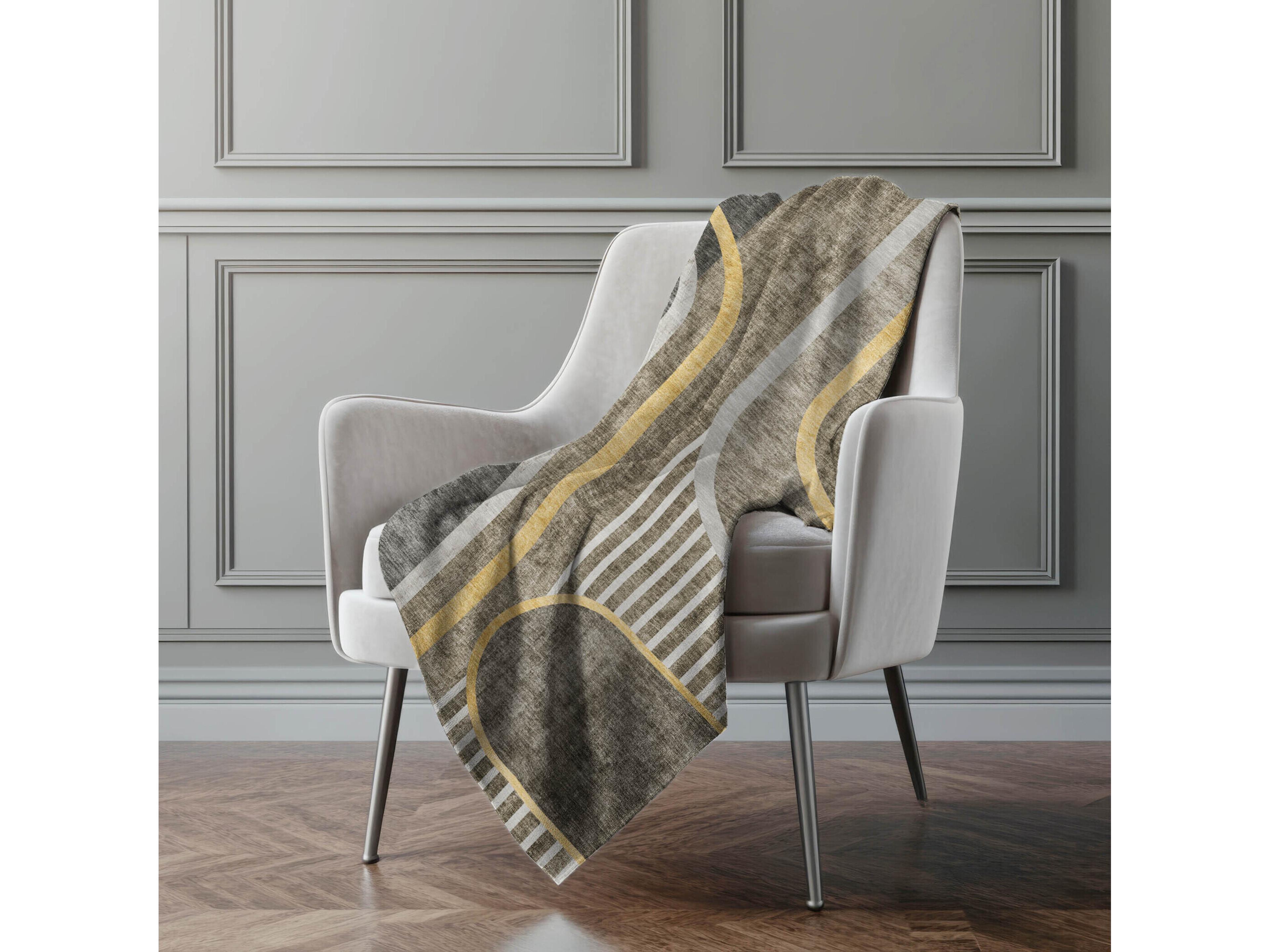Dalyn Sherpa Brown Polyester Throw