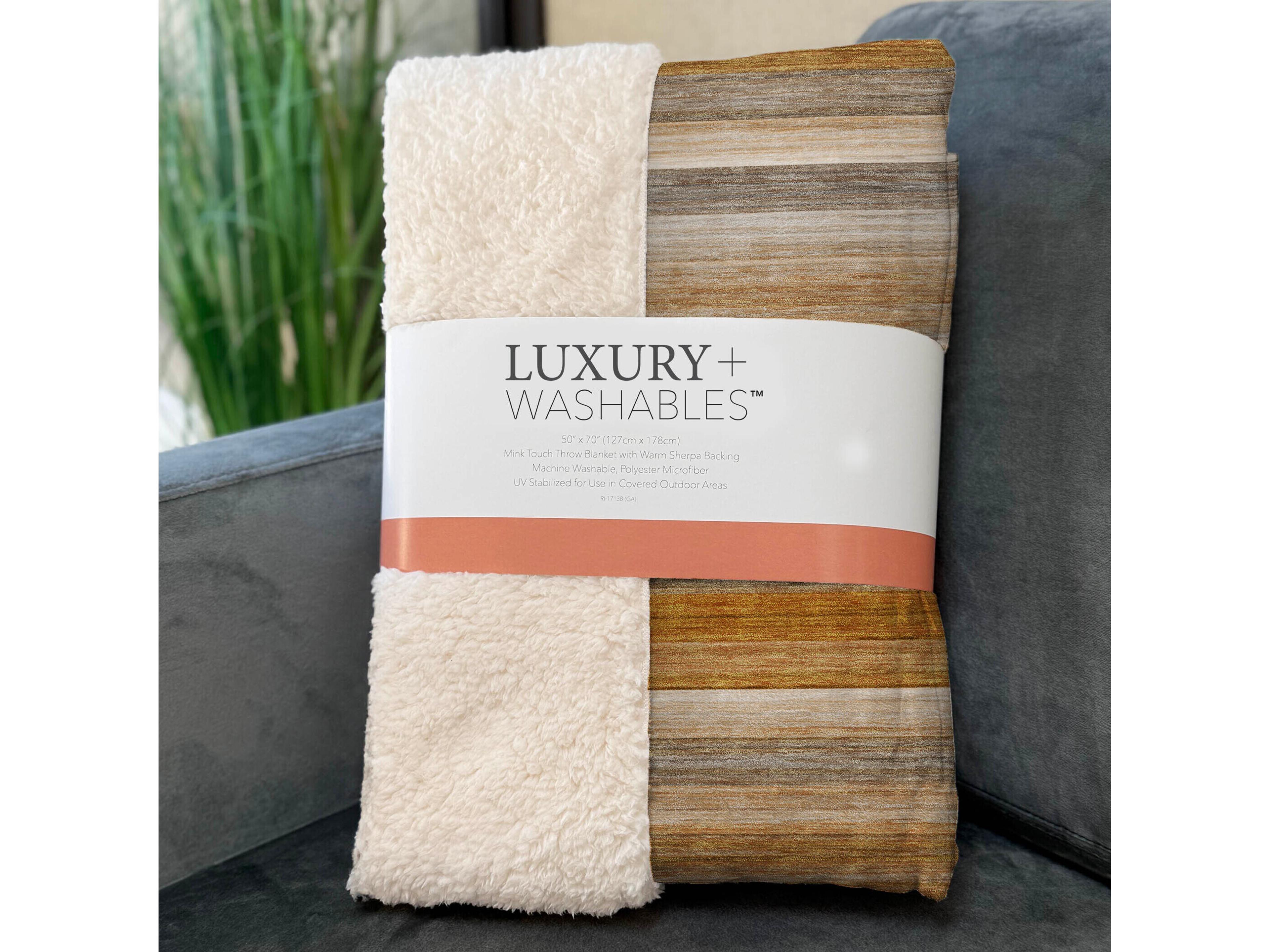 Dalyn Sherpa Orange Polyester Throw