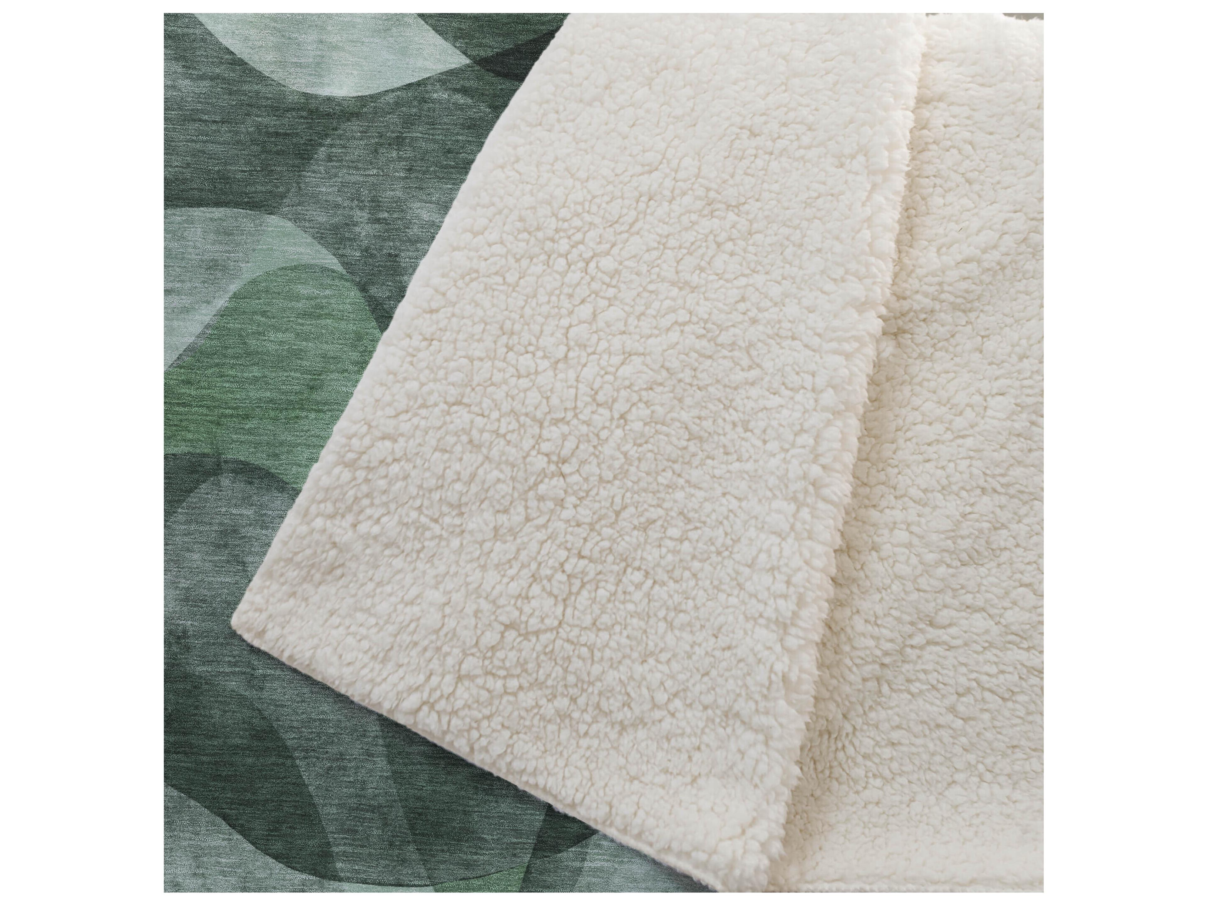 Dalyn Sherpa Green Polyester Throw