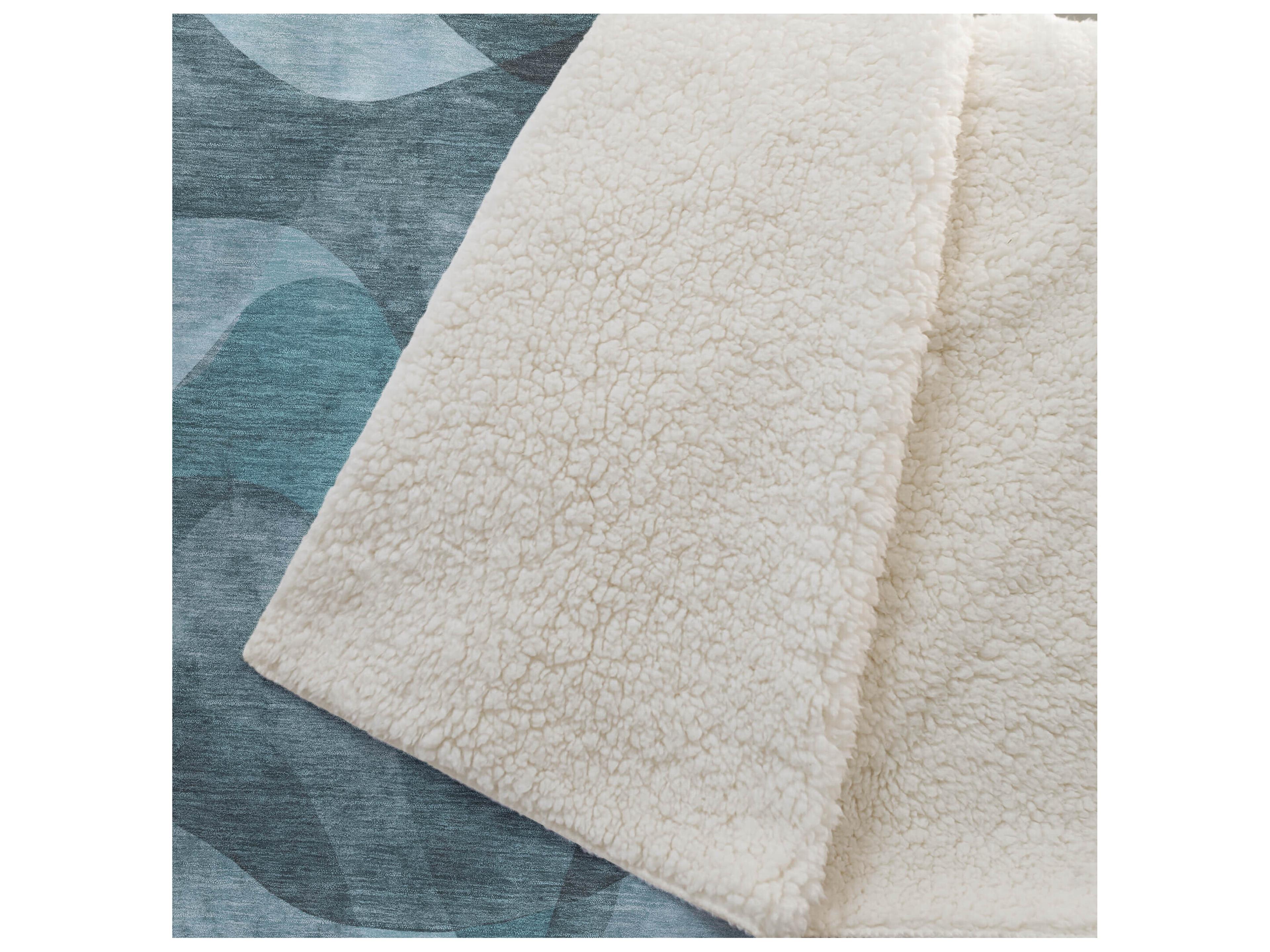 Dalyn Sherpa Teal Polyester Throw