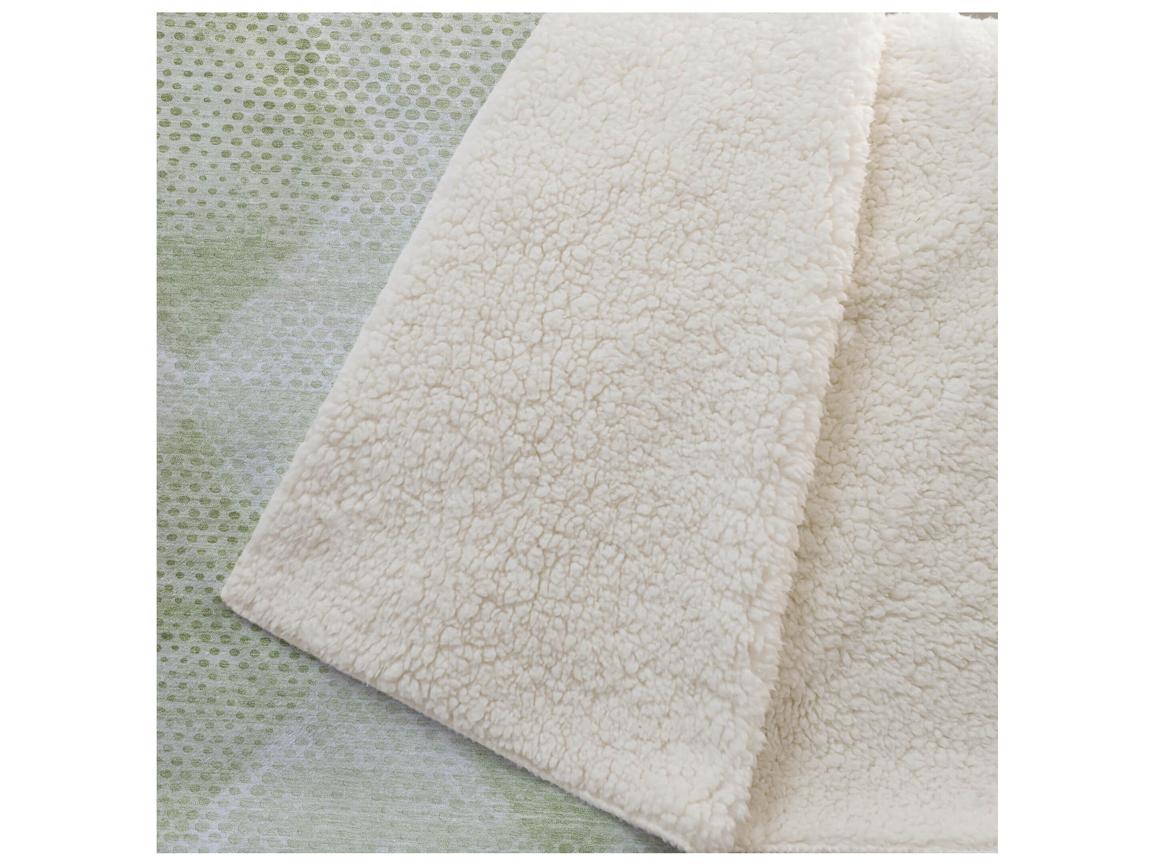 Dalyn Sherpa Green Polyester Throw