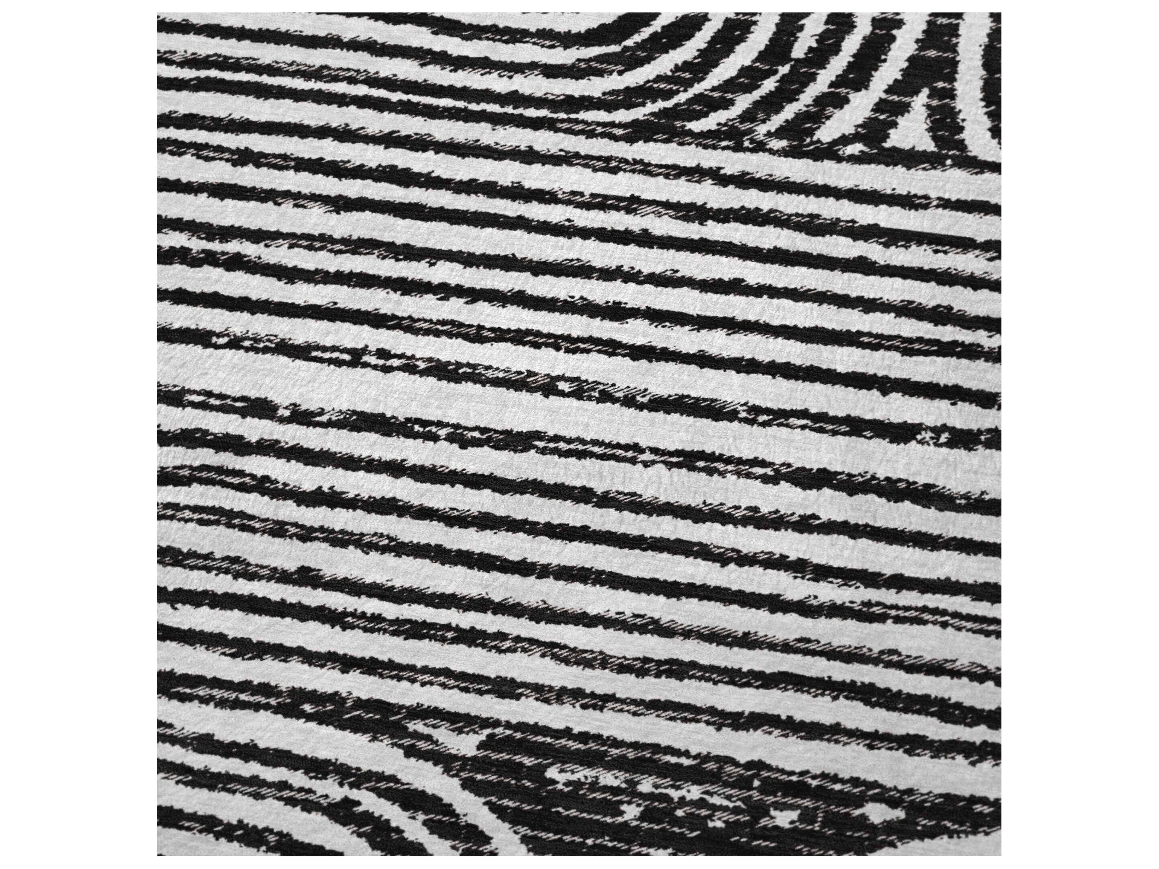 Dalyn Sherpa Black Polyester Throw