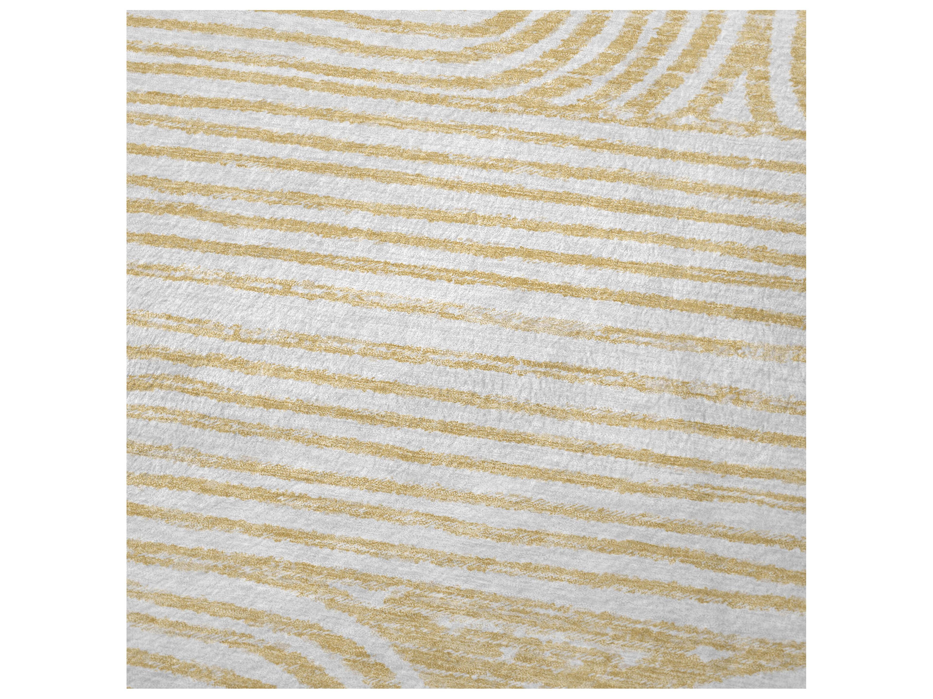 Dalyn Sherpa Gold Polyester Throw