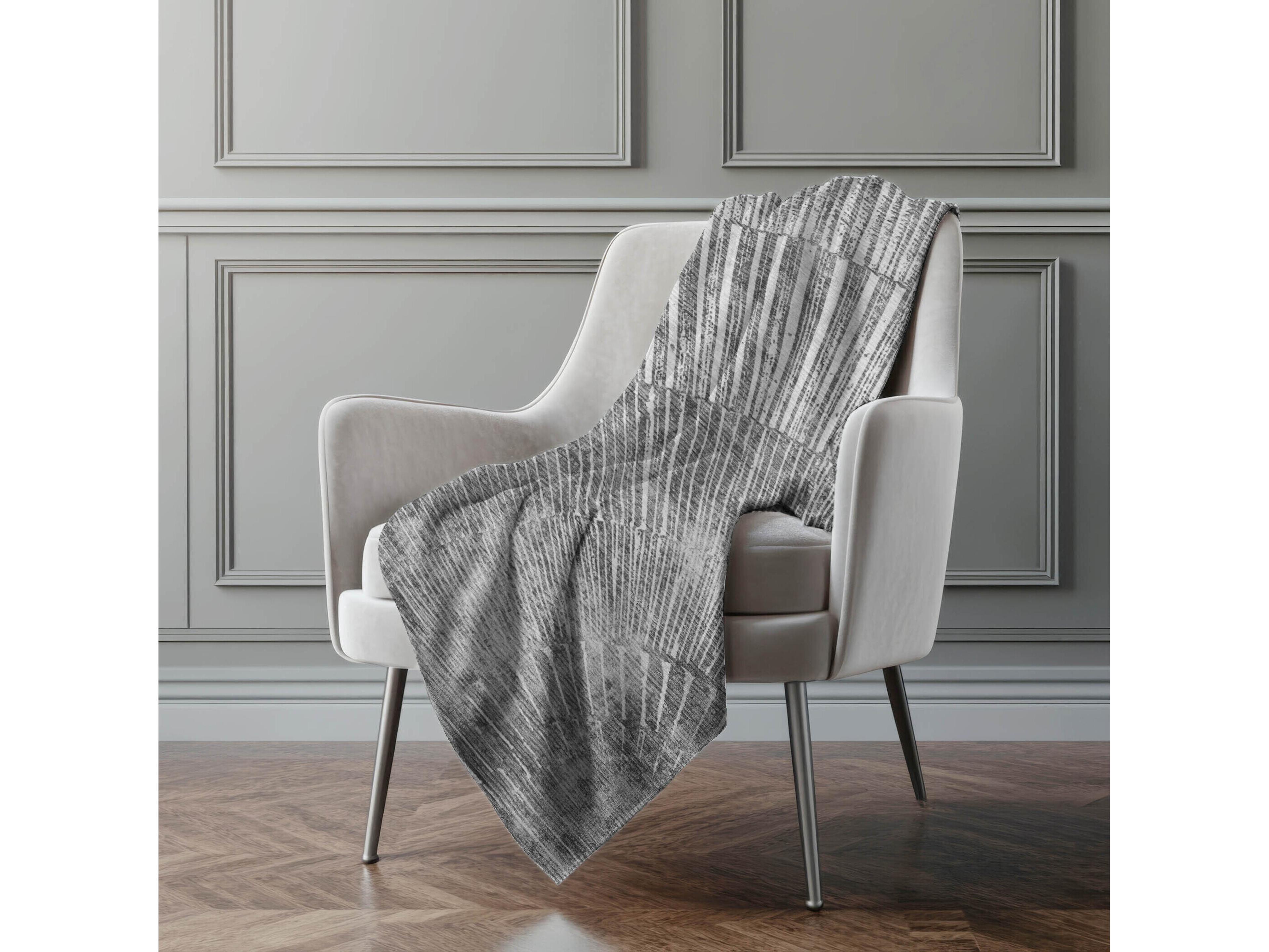 Dalyn Sherpa Gray Polyester Throw