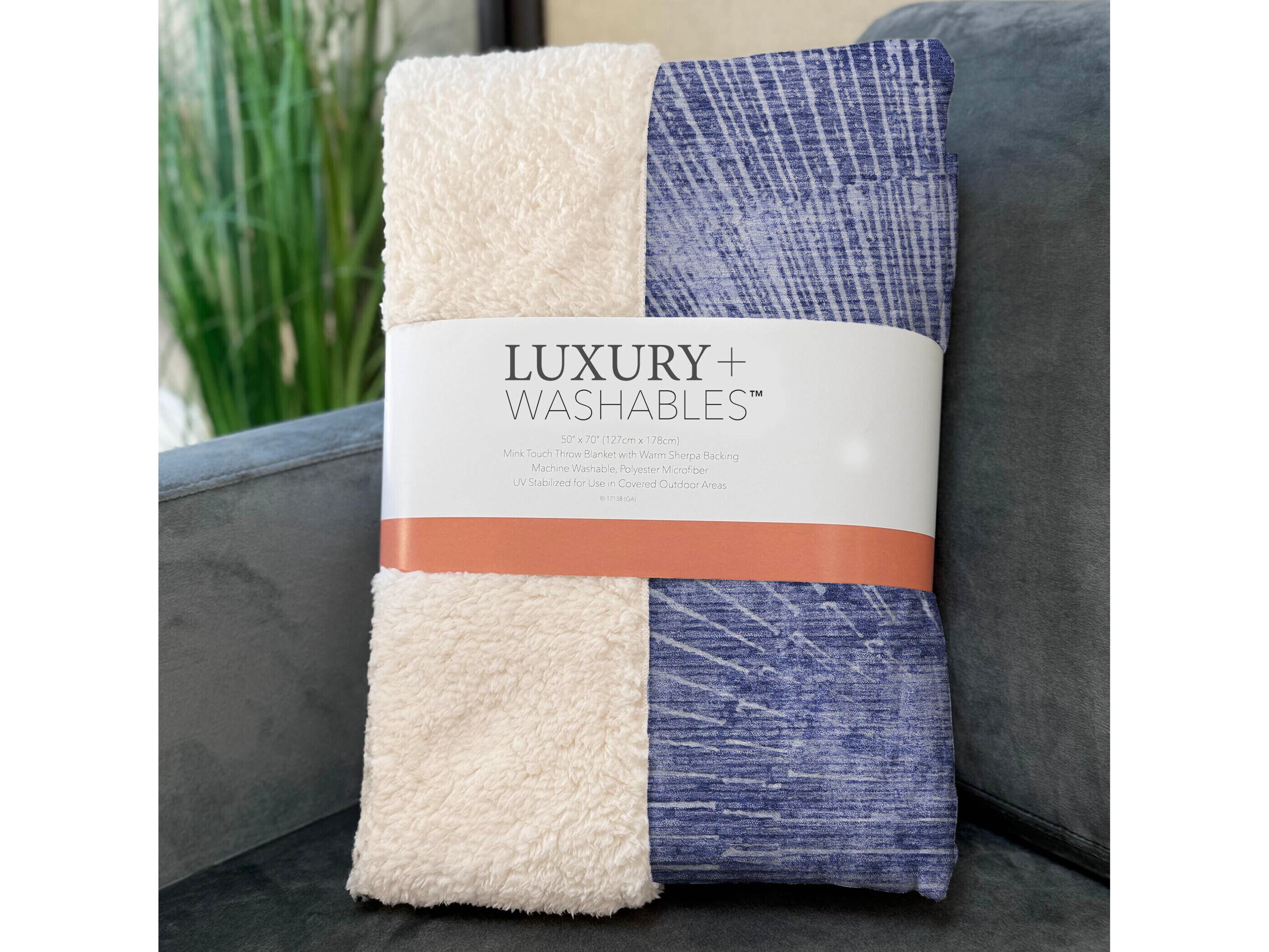 Dalyn Sherpa Blue Polyester Throw