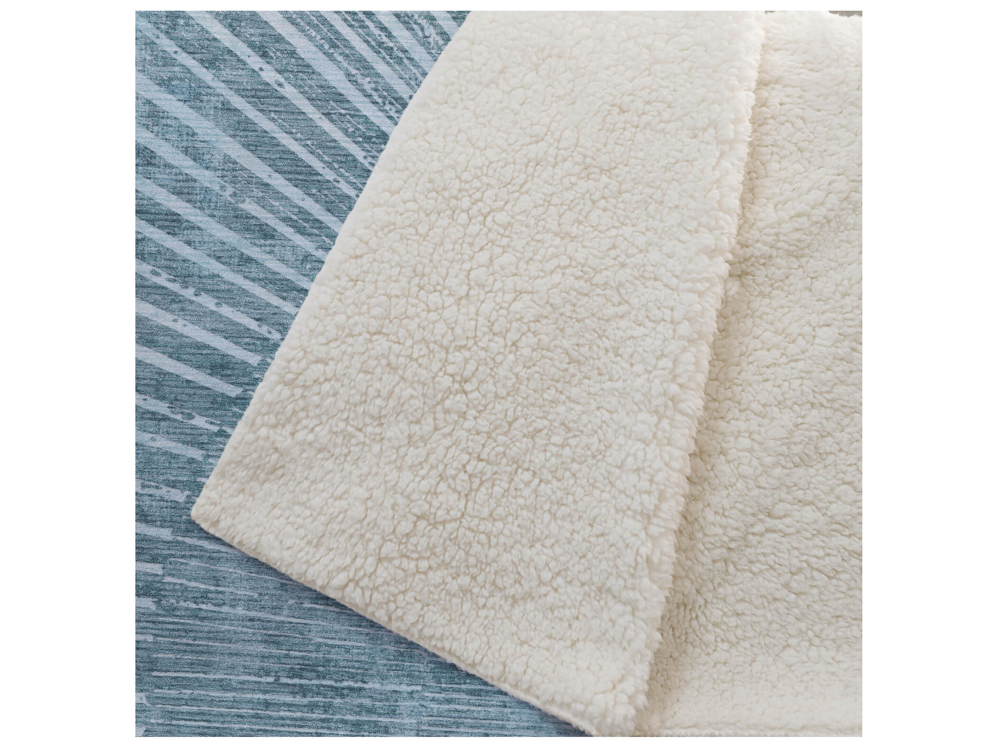 Dalyn Sherpa Teal Polyester Throw