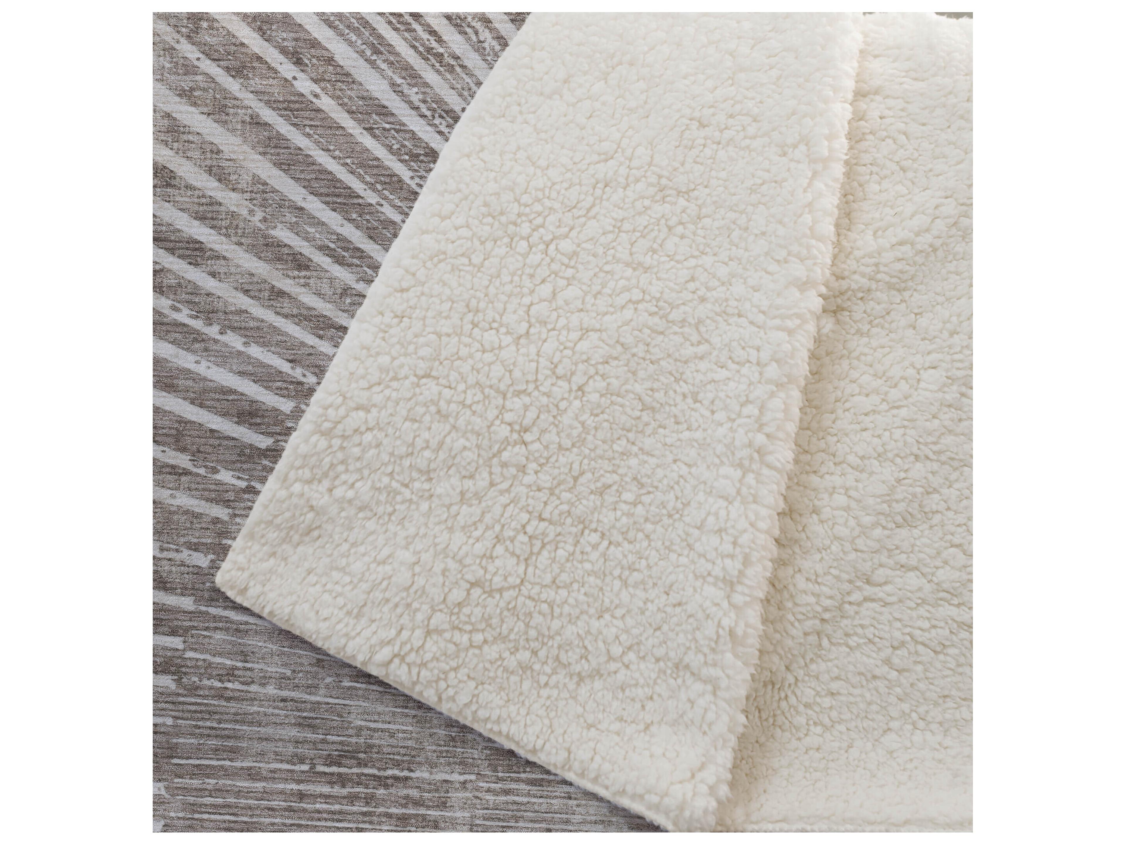 Dalyn Sherpa Brown Polyester Throw