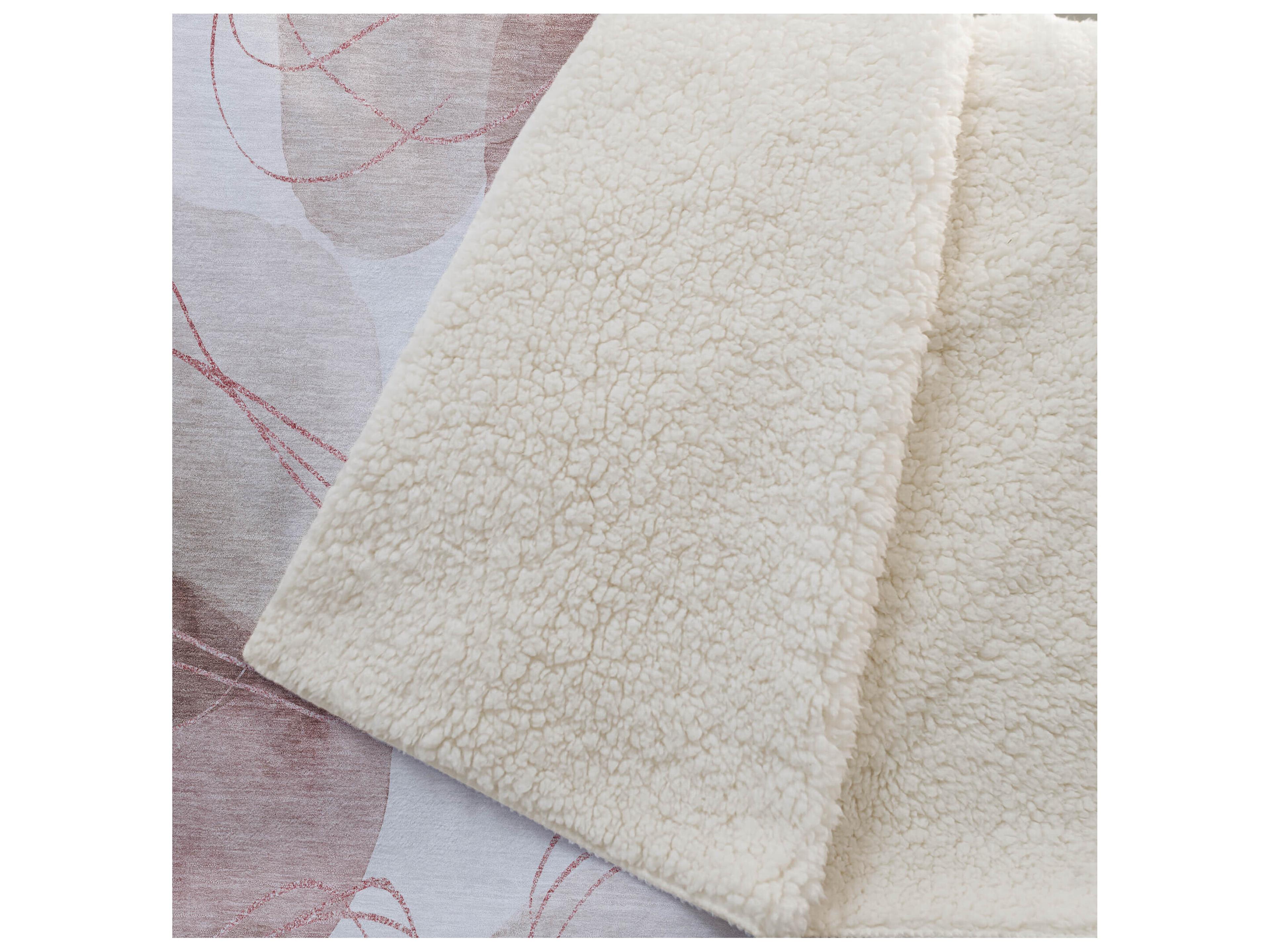 Dalyn Sherpa Red Polyester Throw