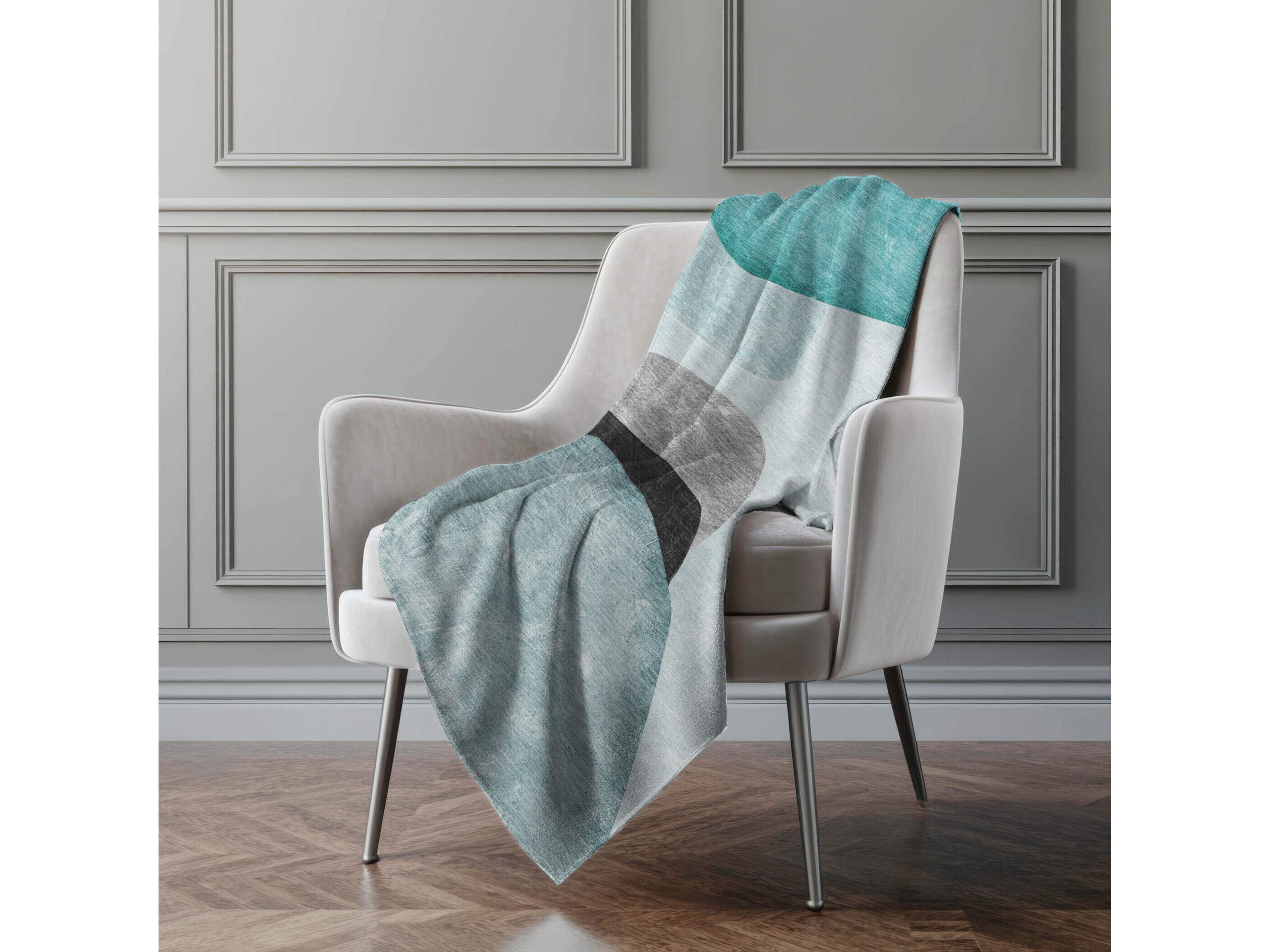 Dalyn Sherpa Teal Polyester Throw