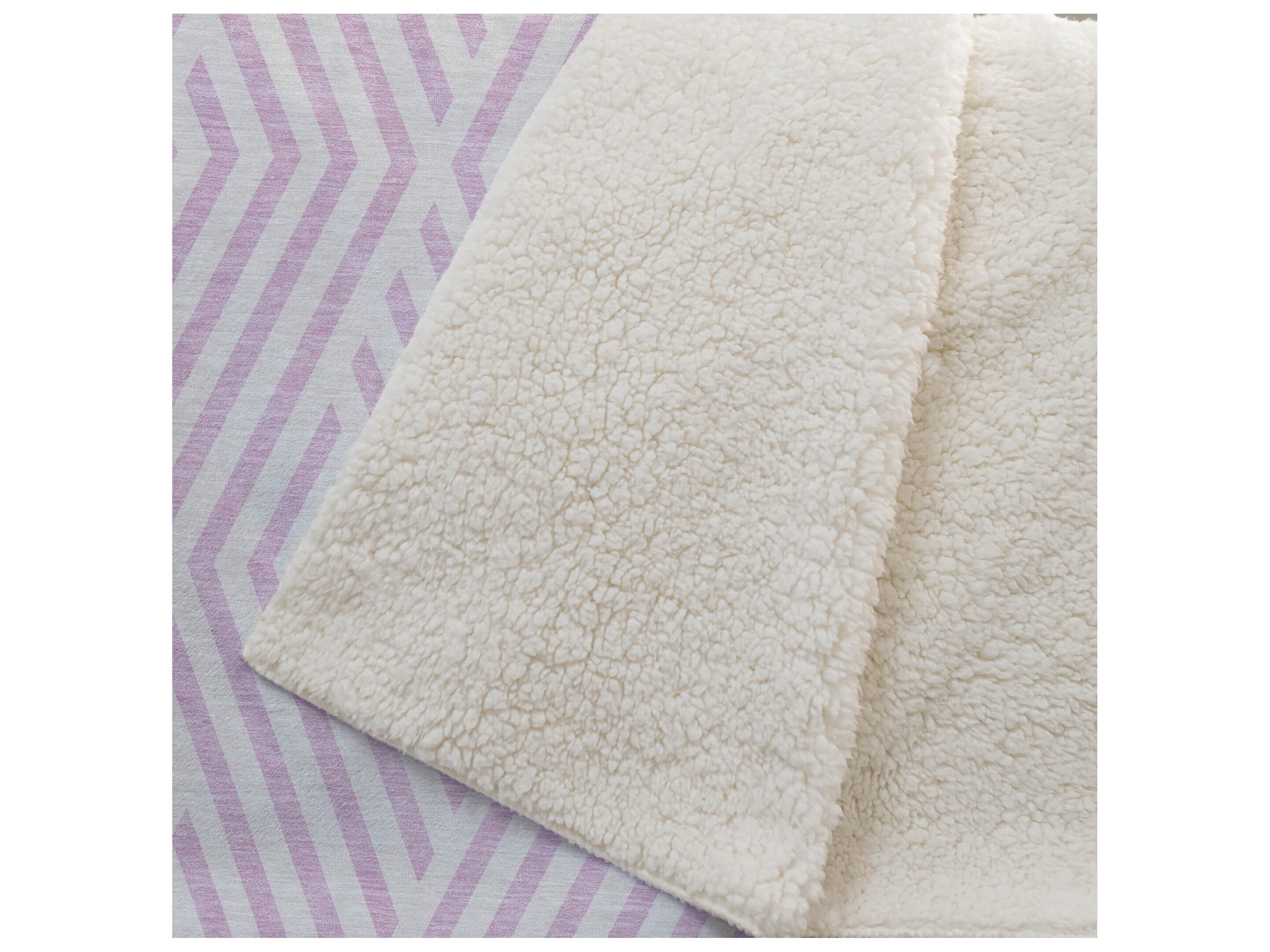 Dalyn Sherpa Pink Polyester Throw
