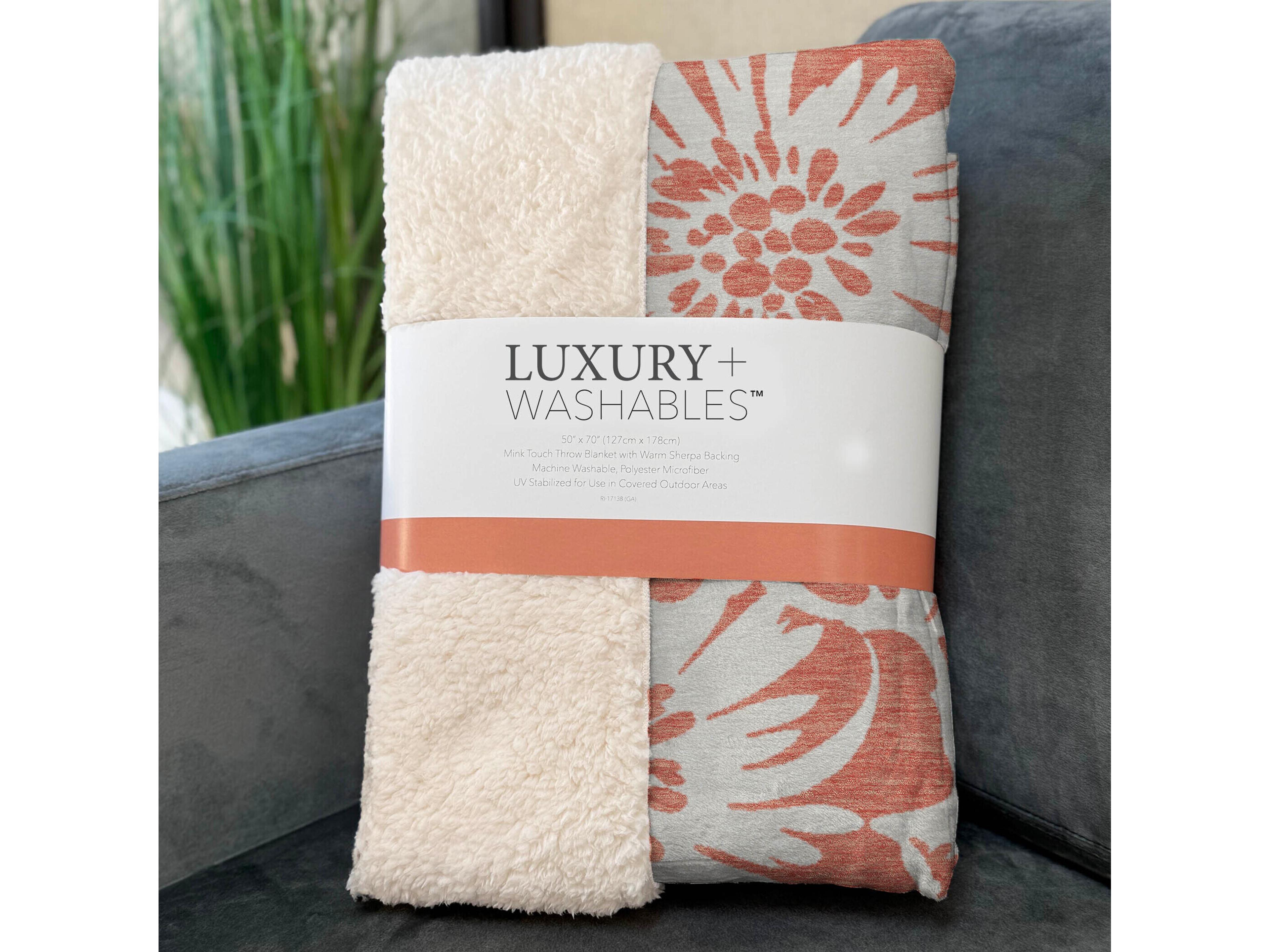 Dalyn Sherpa Orange Polyester Throw