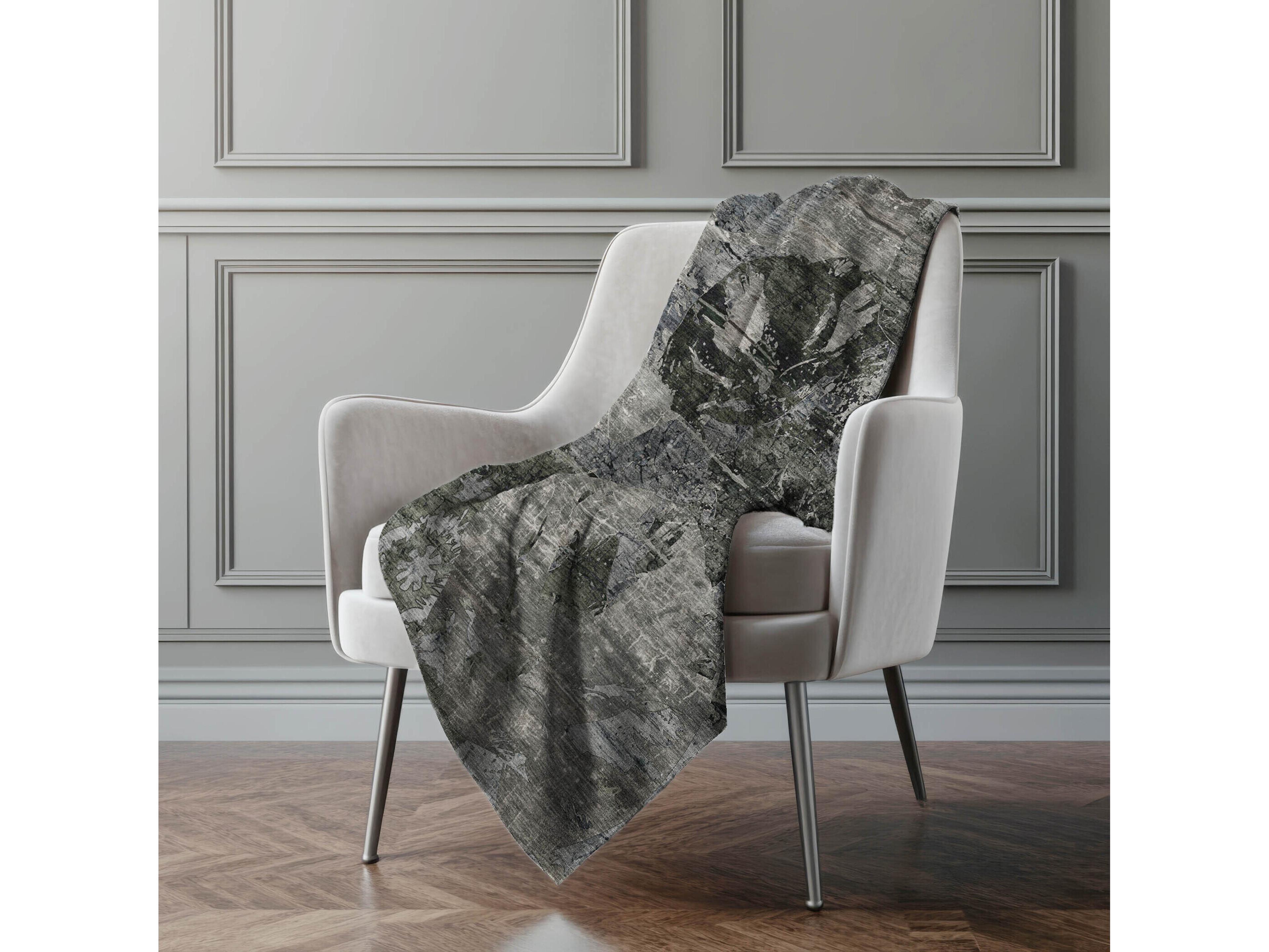 Dalyn Sherpa Gray Polyester Throw