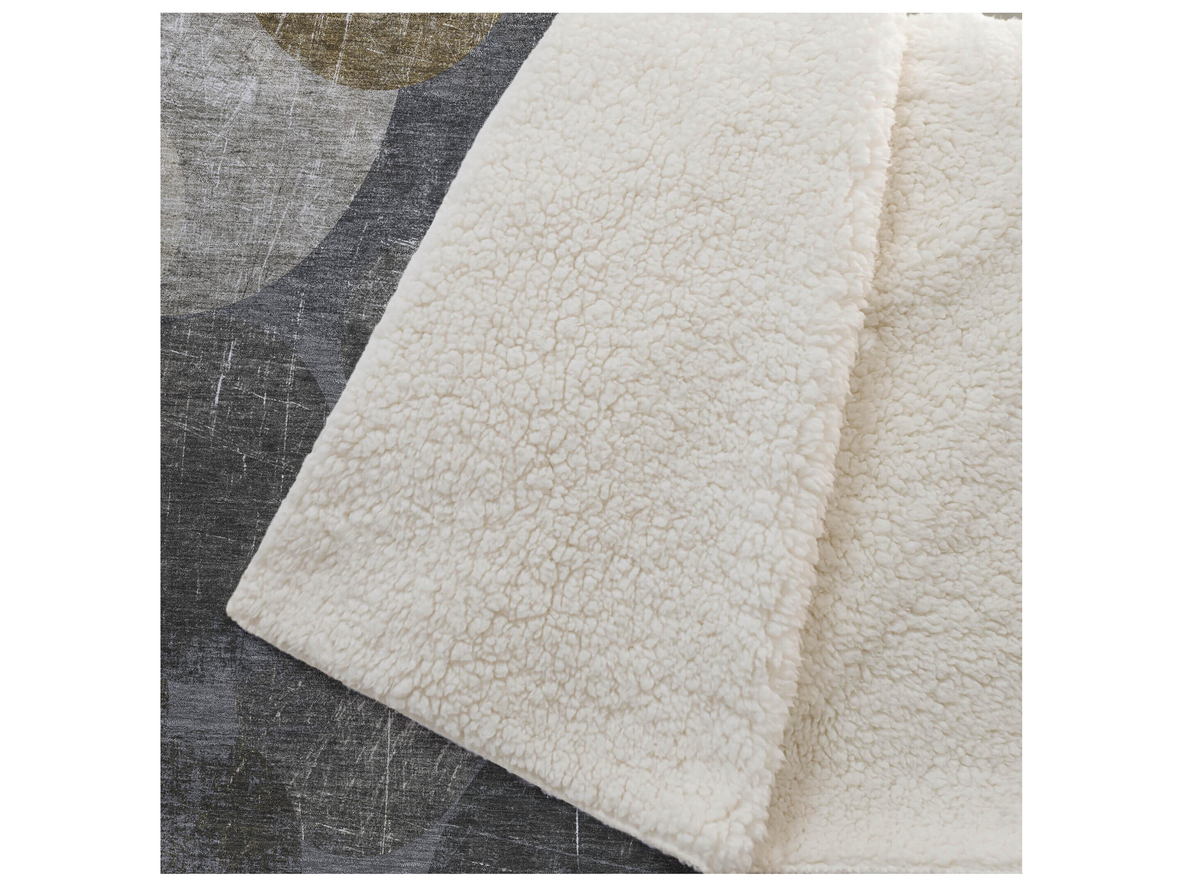 Dalyn Sherpa Brown Polyester Throw