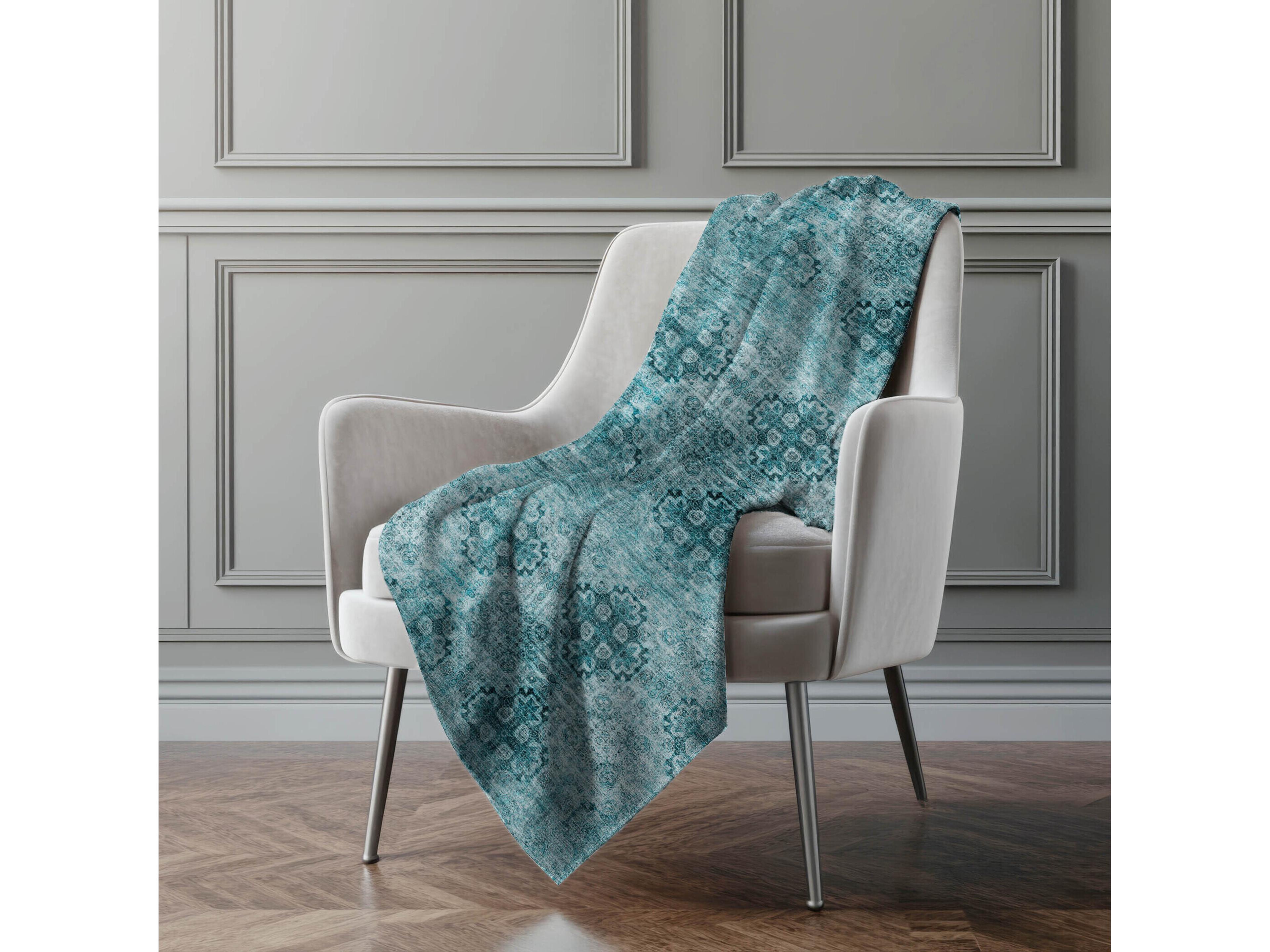 Dalyn Sherpa Teal Polyester Throw