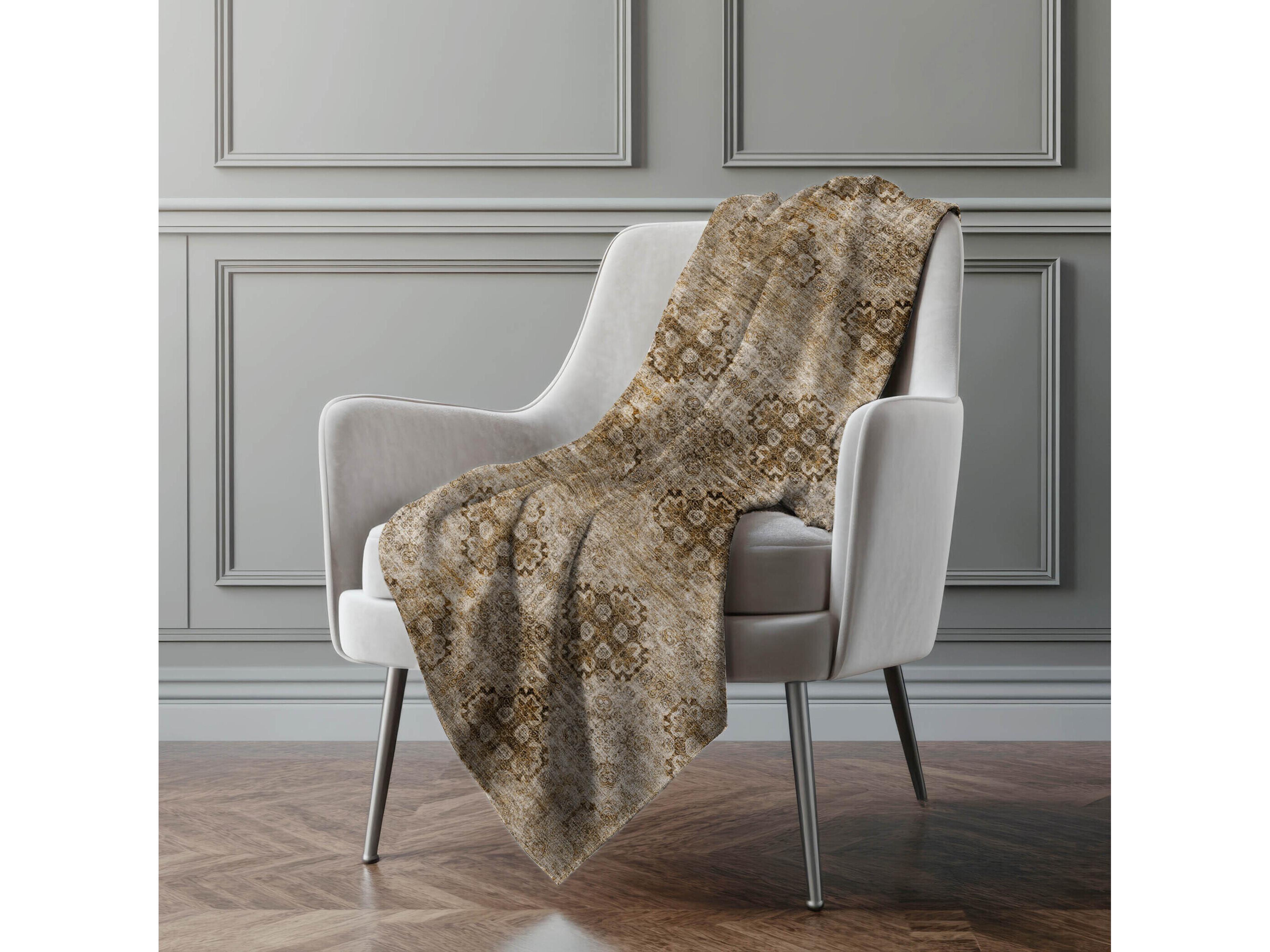 Dalyn Sherpa Brown Polyester Throw