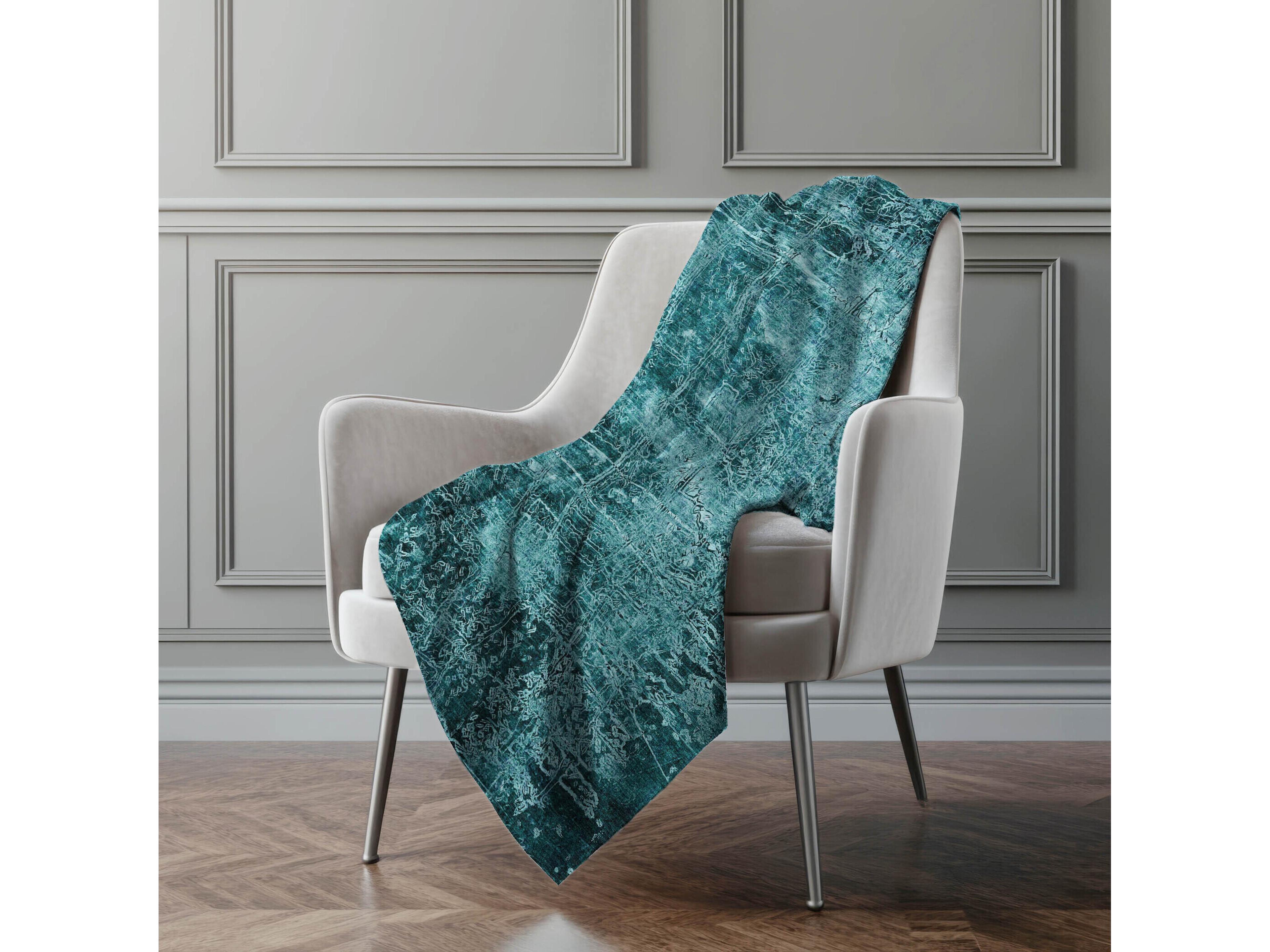 Dalyn Sherpa Teal Polyester Throw