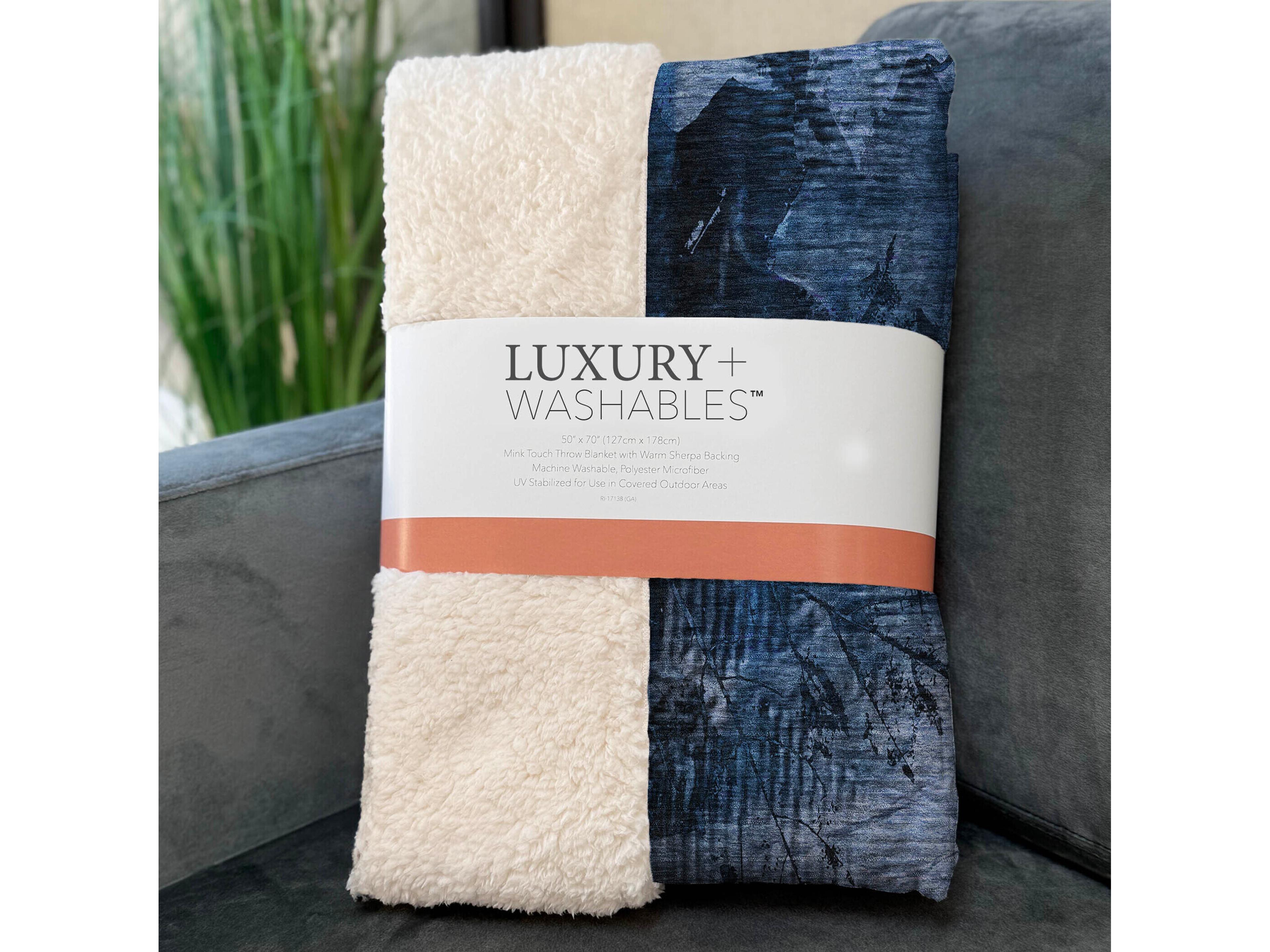 Dalyn Sherpa Blue Polyester Throw