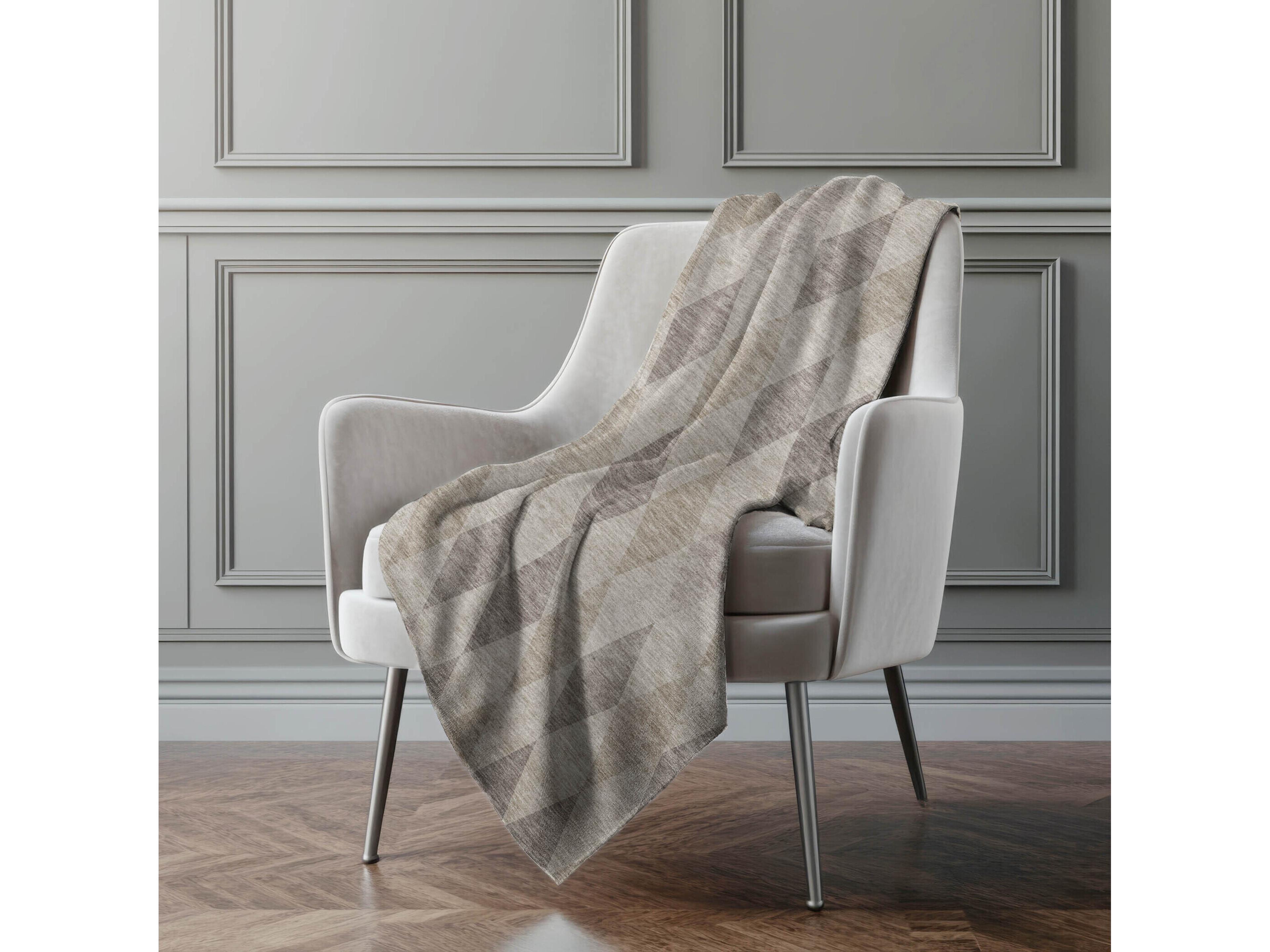 Dalyn Sherpa Brown Polyester Throw