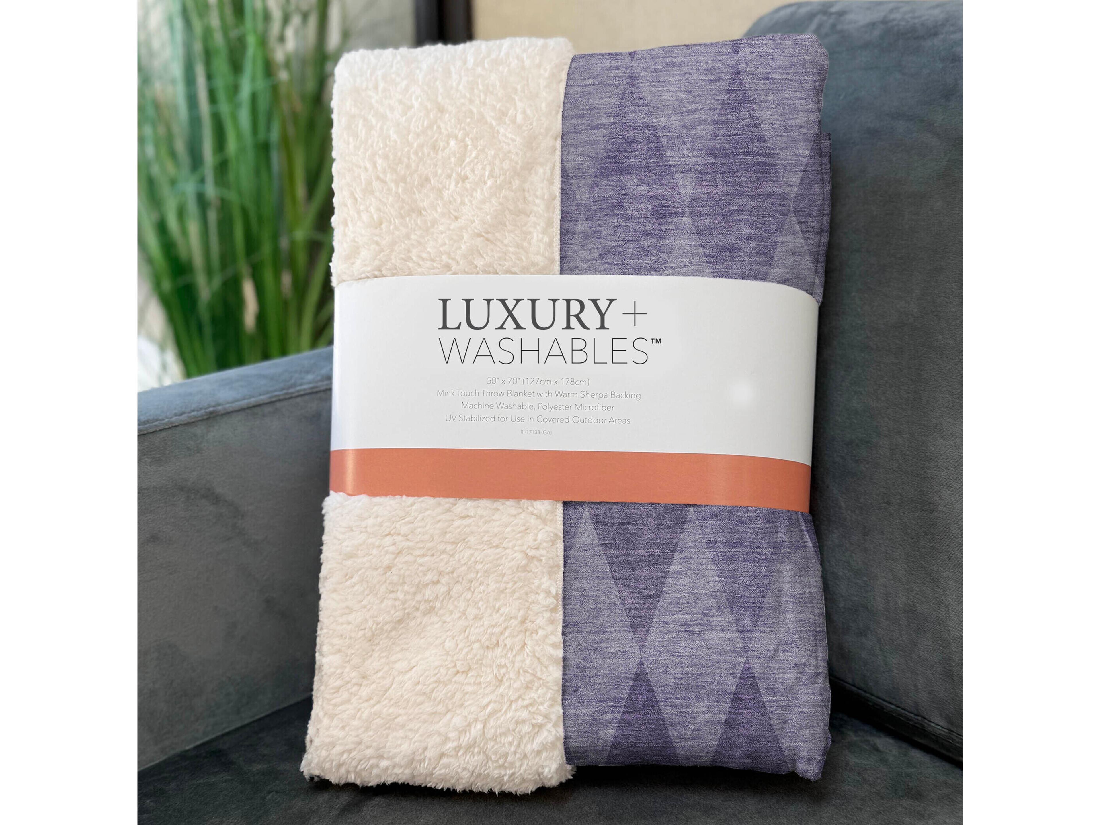 Dalyn Sherpa Purple Polyester Throw