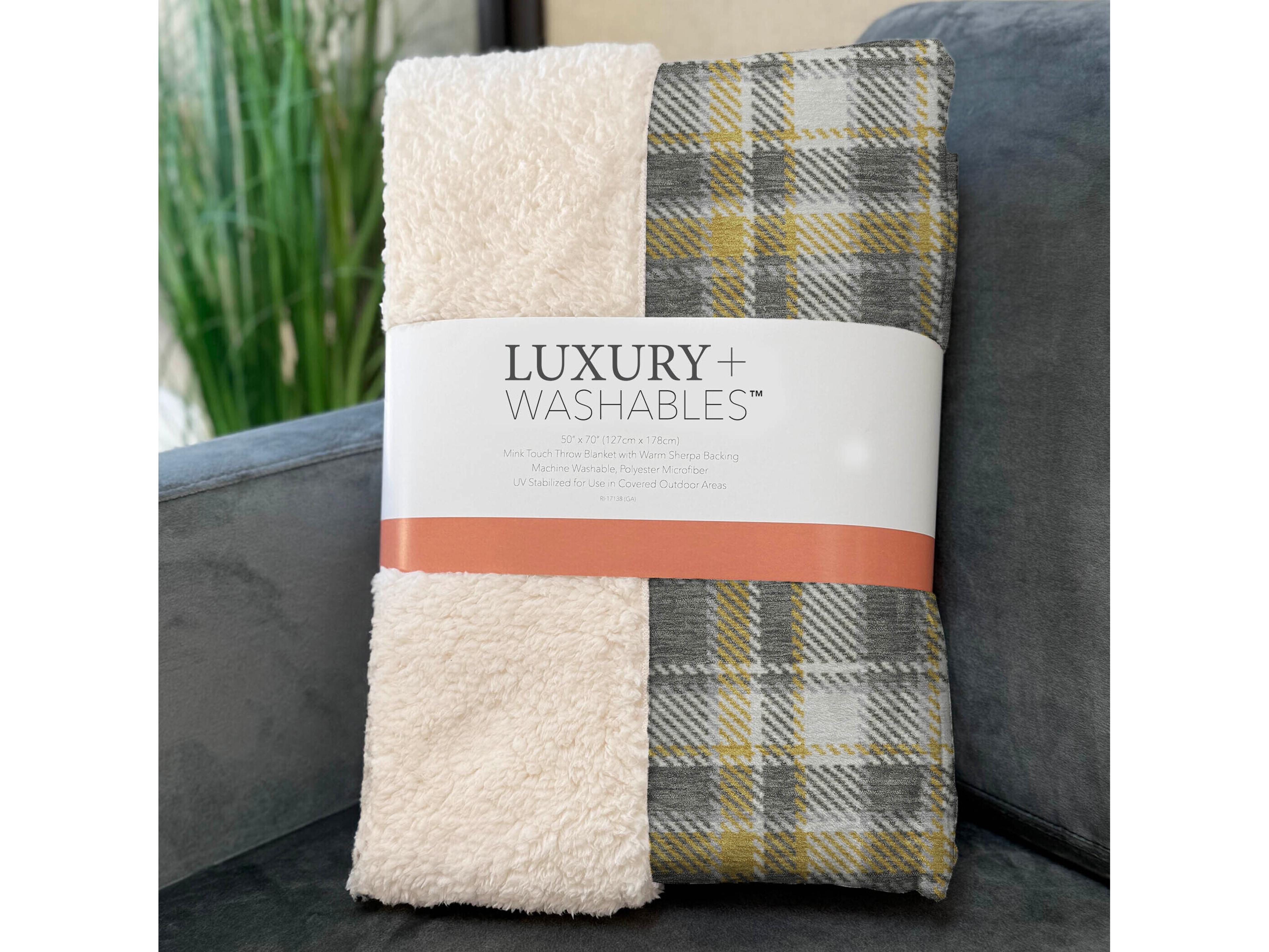 Dalyn Sherpa Gray Polyester Throw